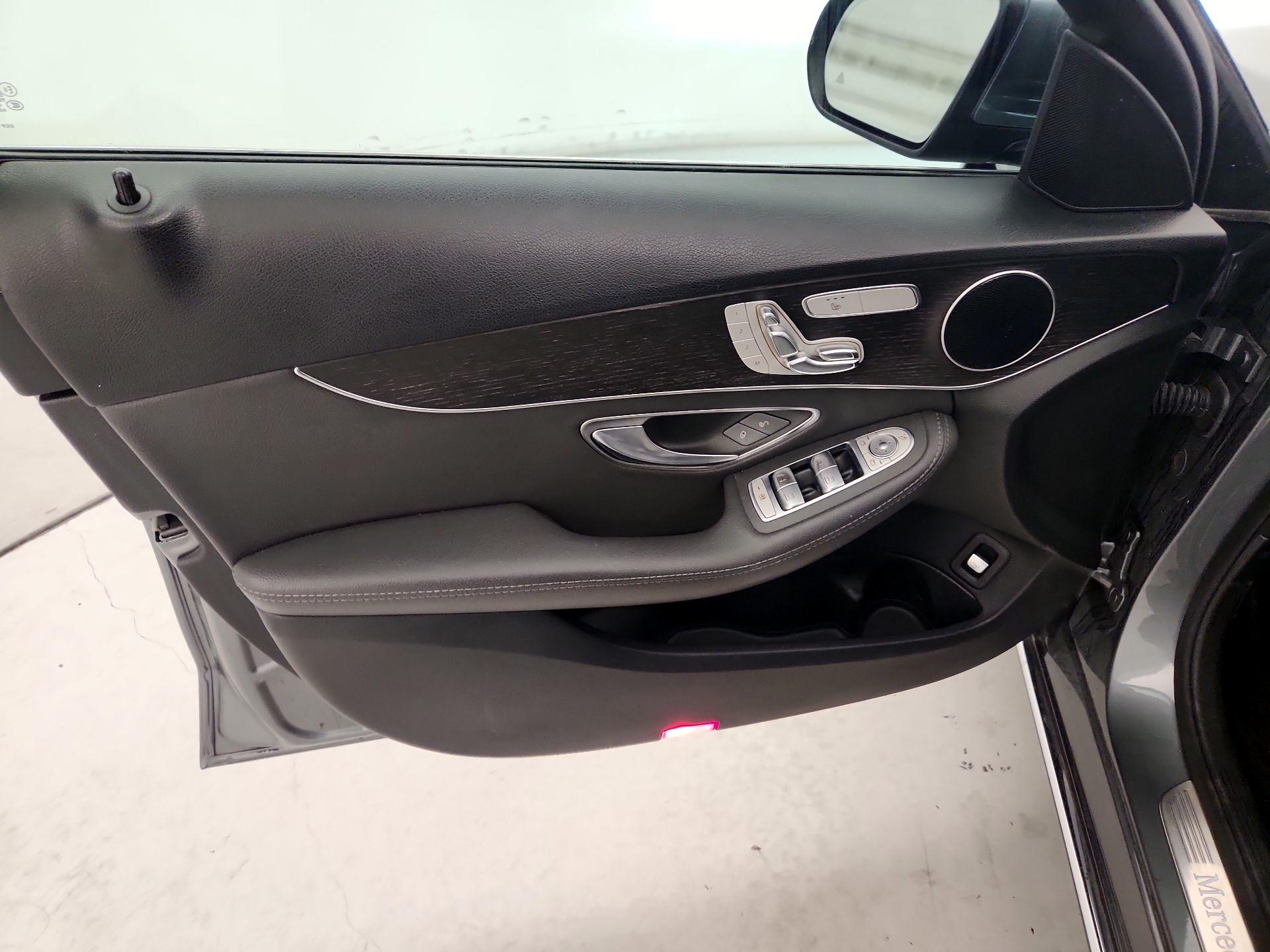 Thumbnail: 2019 Mercedes-Benz C-Class - 12
