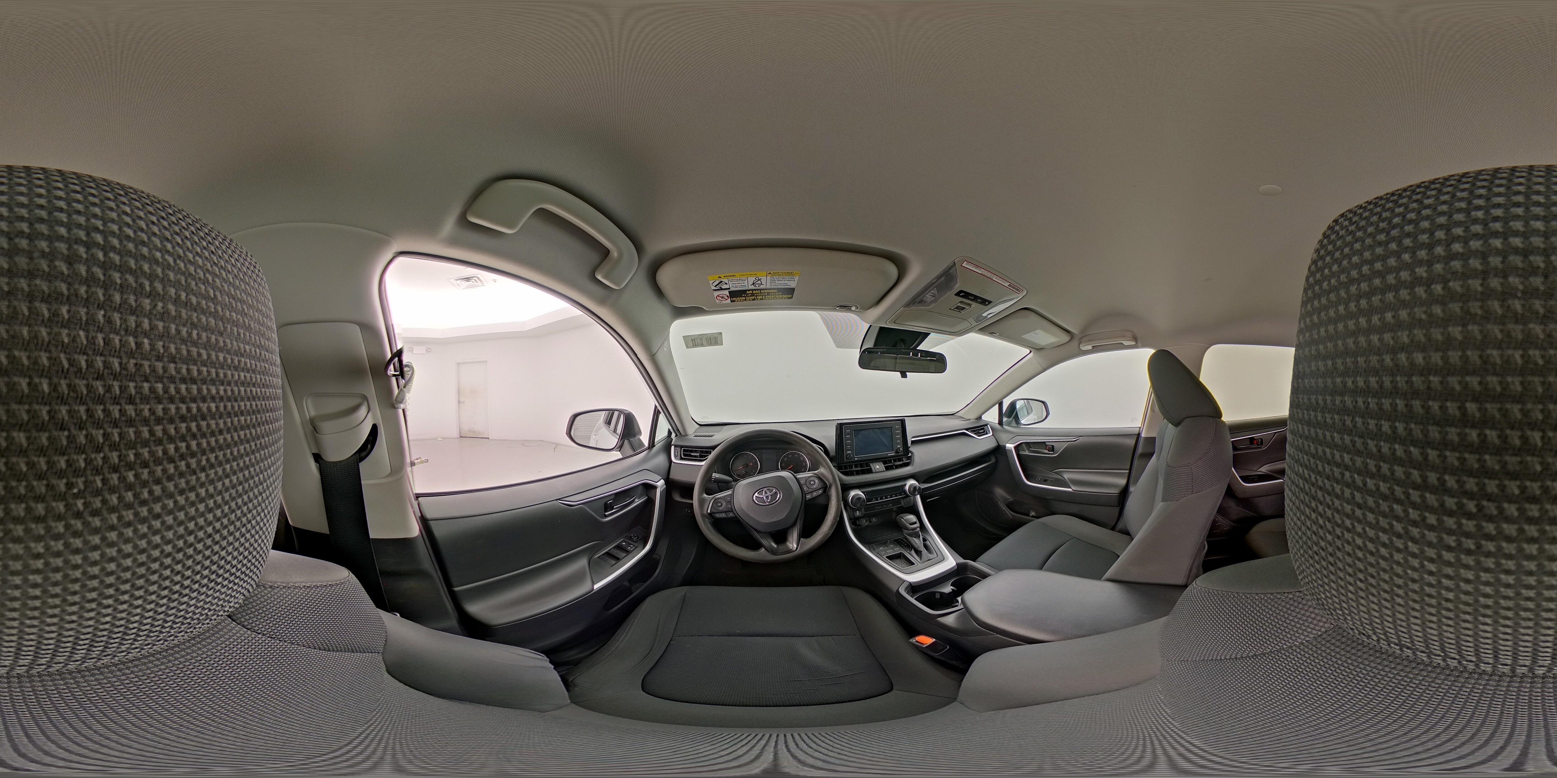 2021 Toyota RAV4 LE - Photo 26