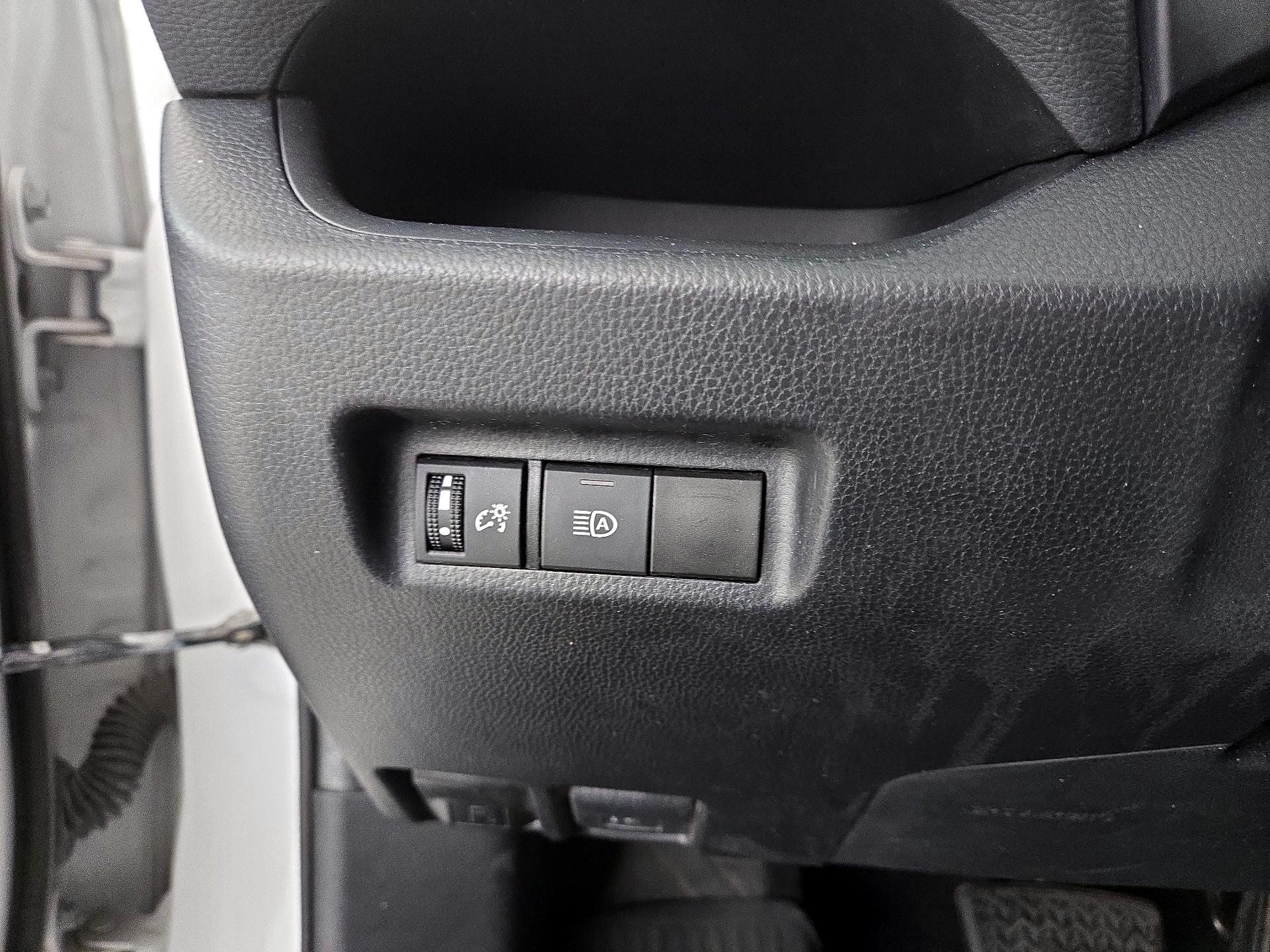 Thumbnail: 2021 Toyota RAV4 - 13