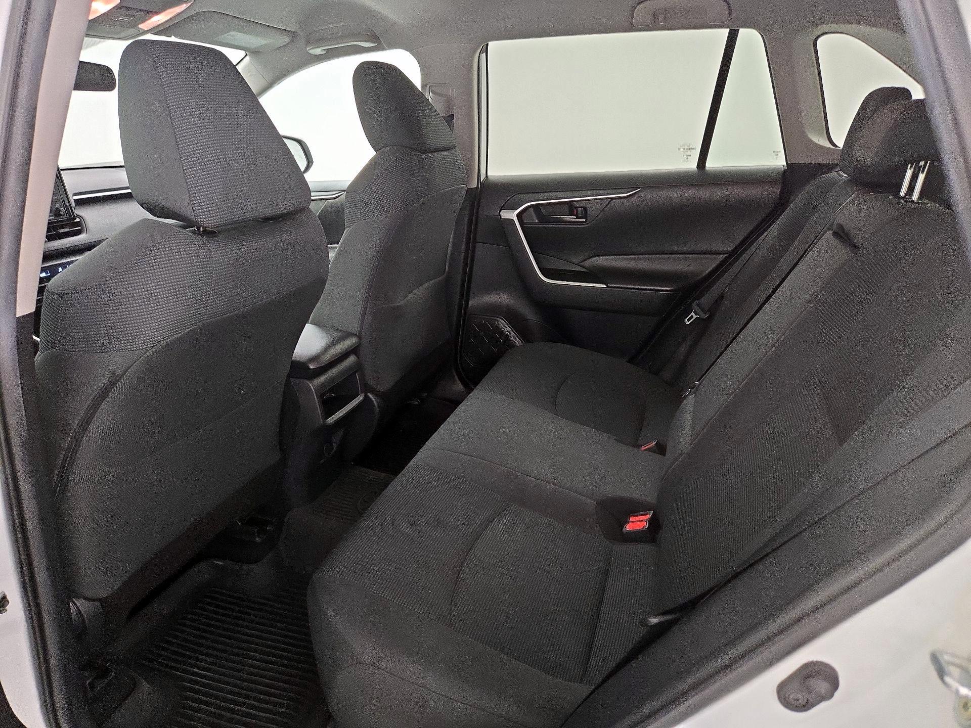 Thumbnail: 2021 Toyota RAV4 - 19
