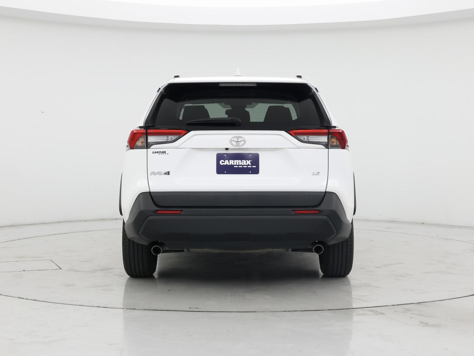 2021 Toyota RAV4 LE - Photo 7