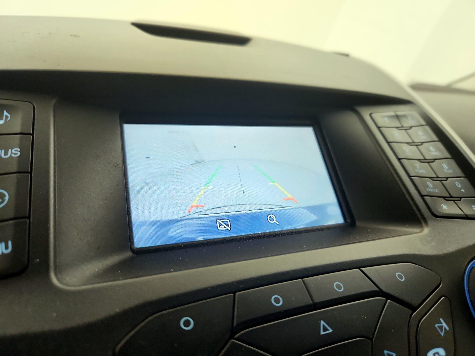 Thumbnail: 2015 Ford Edge - 14