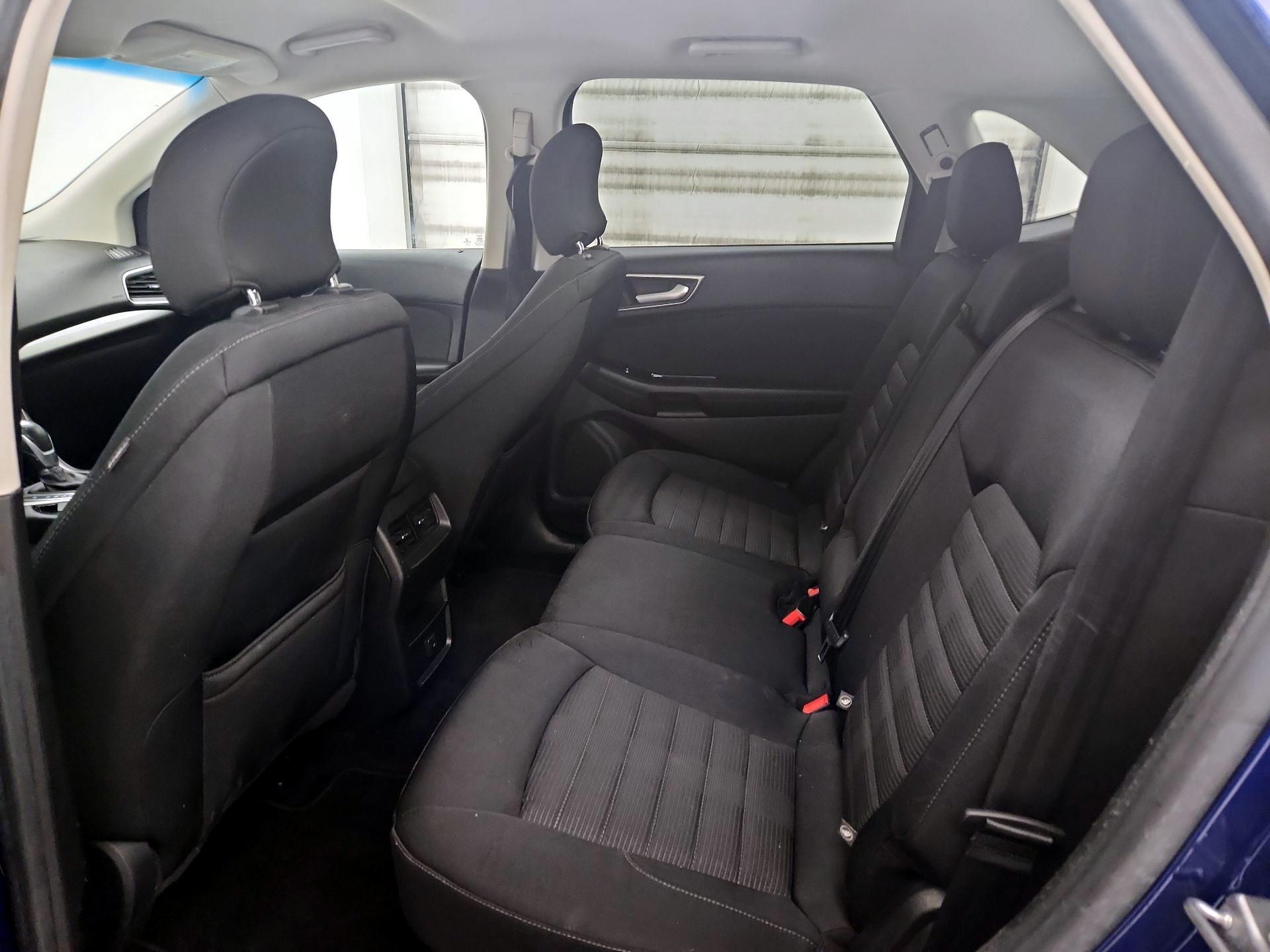 Thumbnail: 2015 Ford Edge - 19