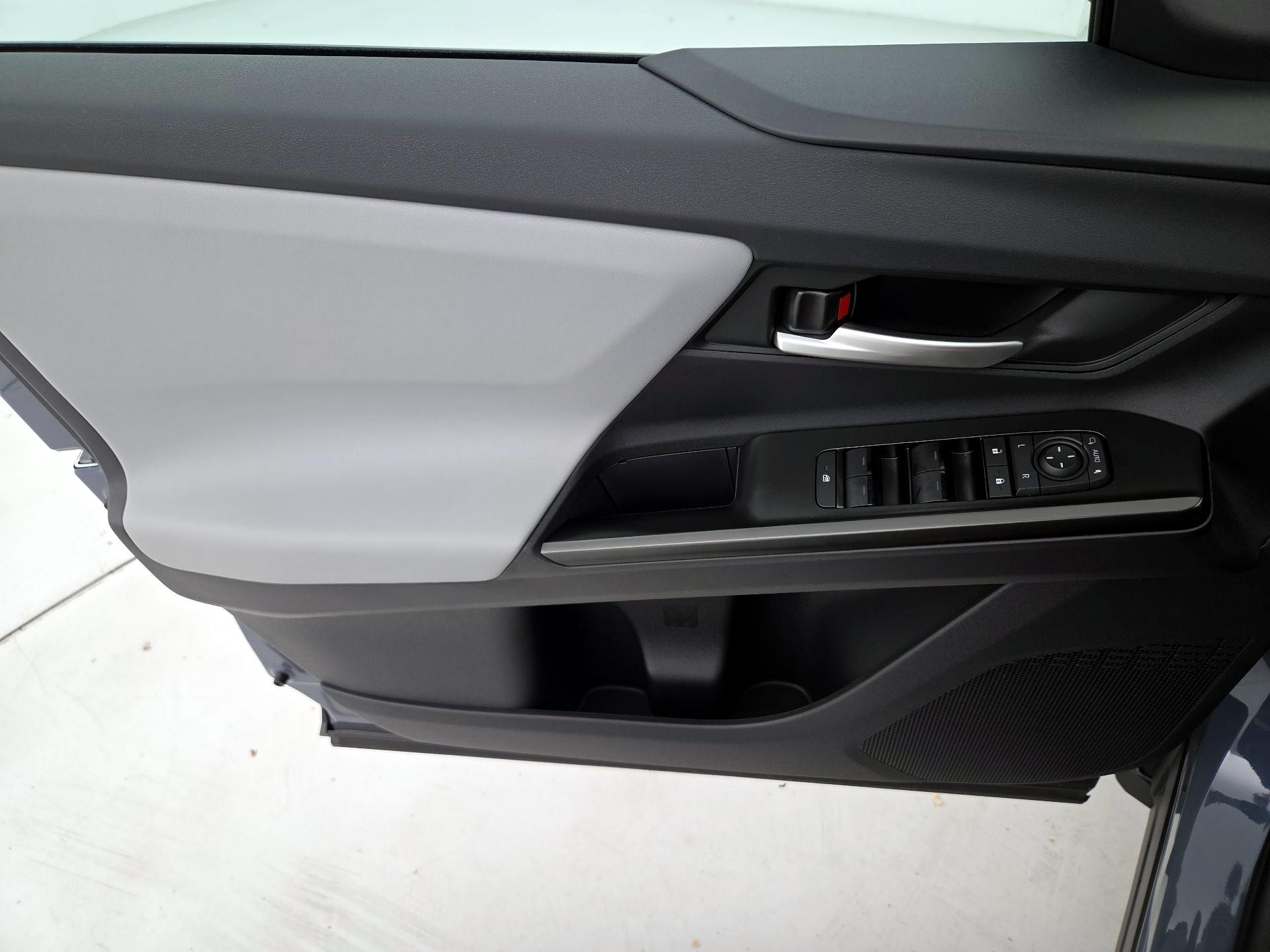 Thumbnail: 2026 Subaru Solterra - 12