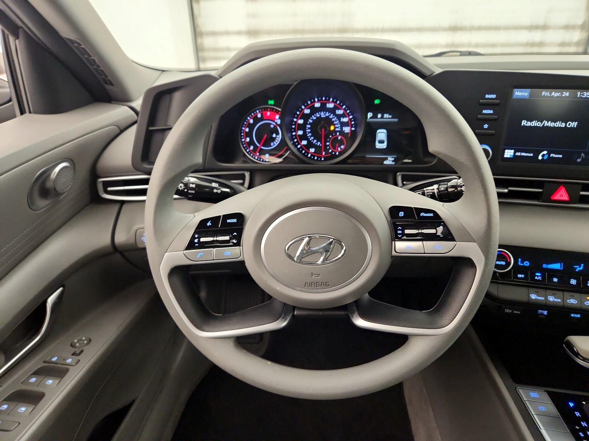 Thumbnail: 2023 Hyundai Elantra - 10