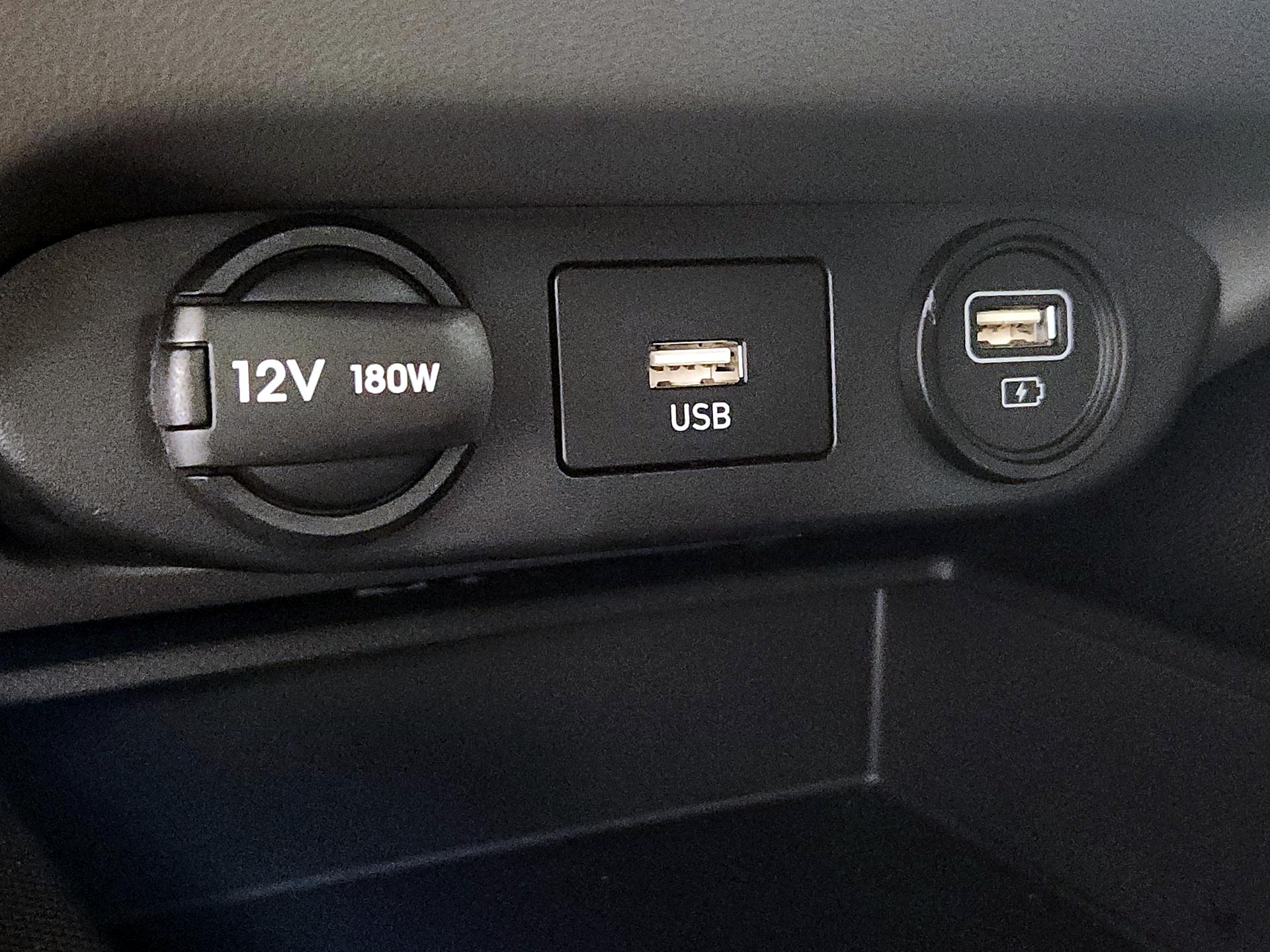 Thumbnail: 2023 Hyundai Elantra - 18