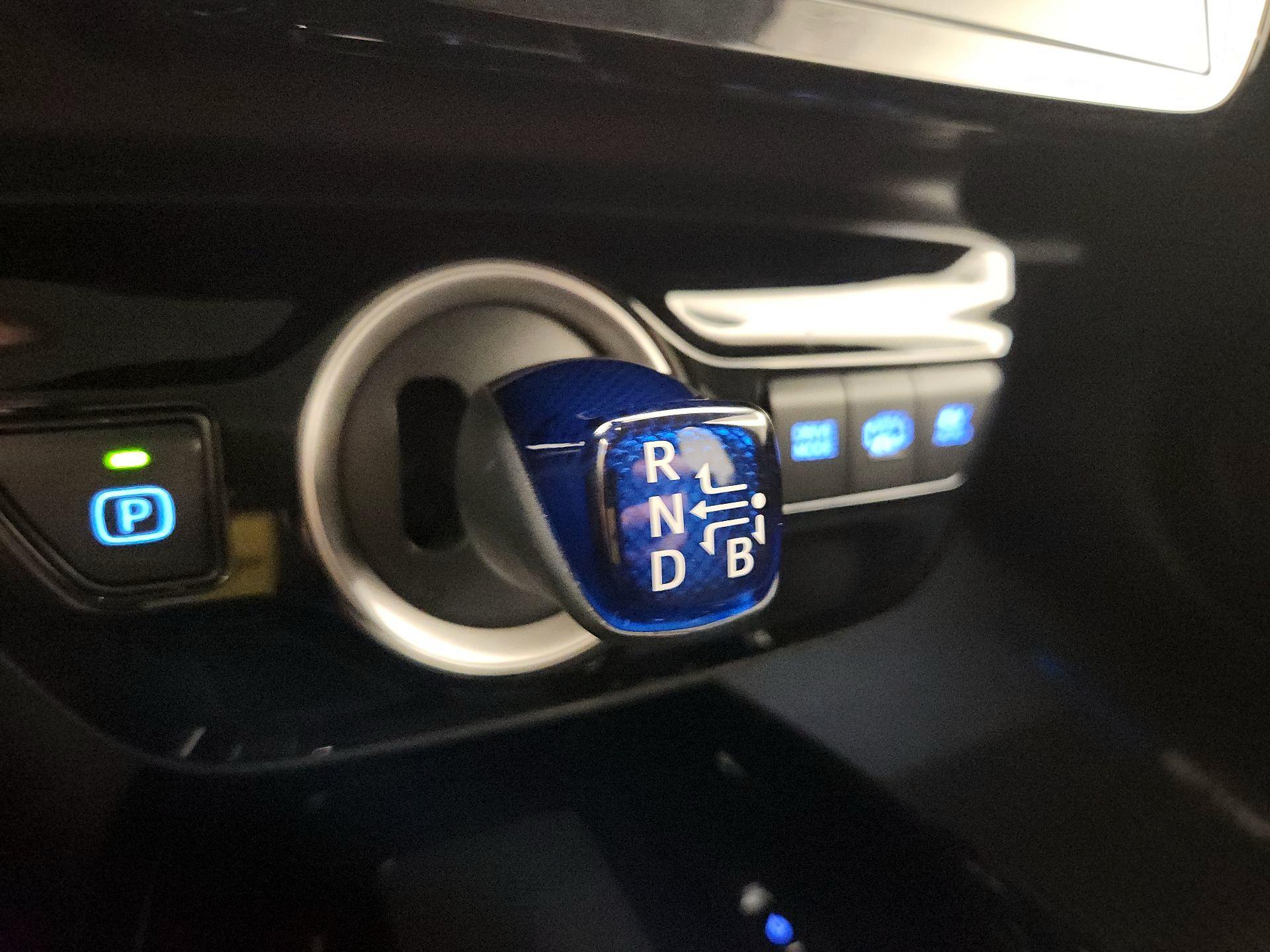Thumbnail: 2021 Toyota Prius Prime - 18
