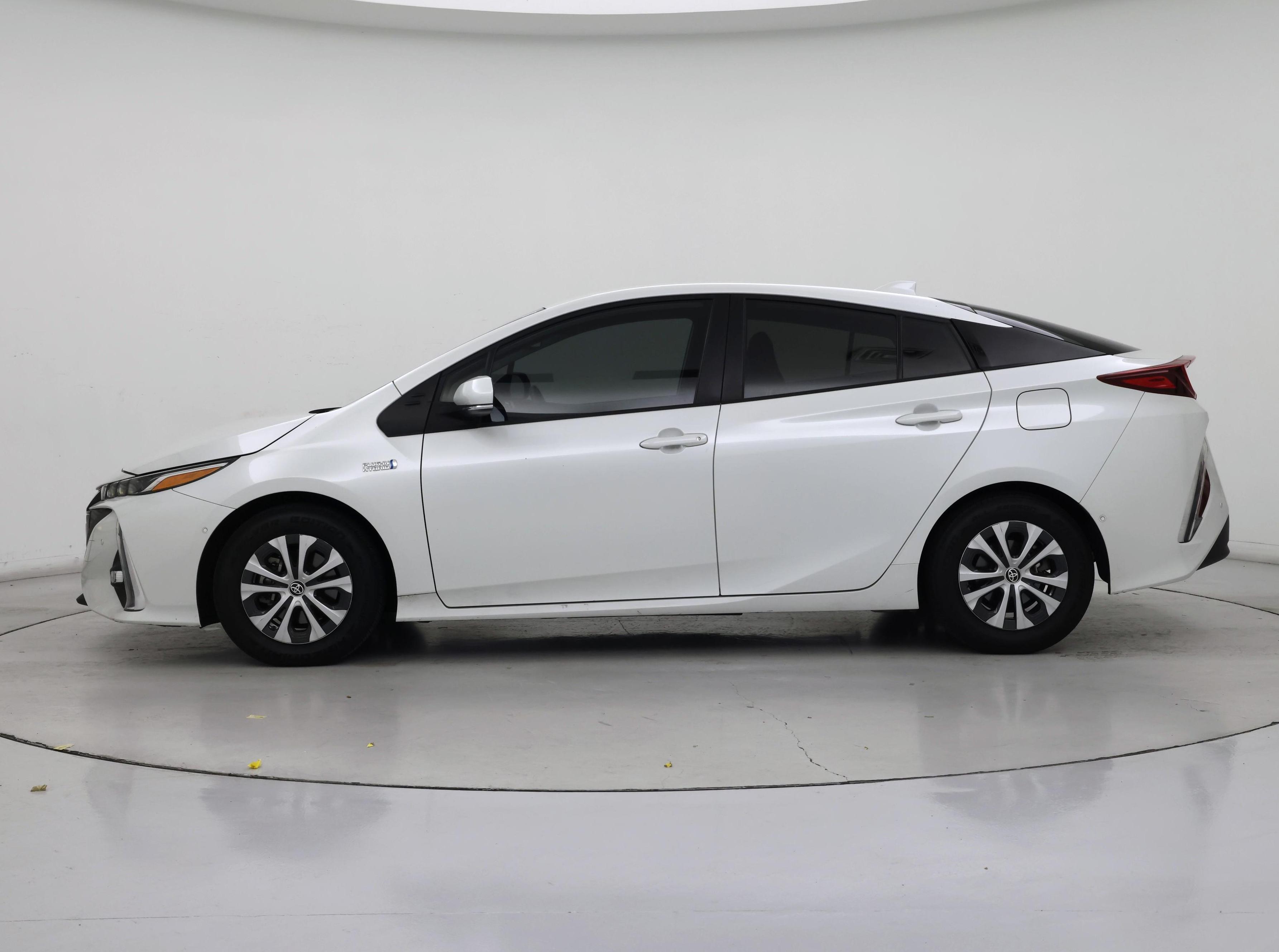 Thumbnail: 2021 Toyota Prius Prime - 3