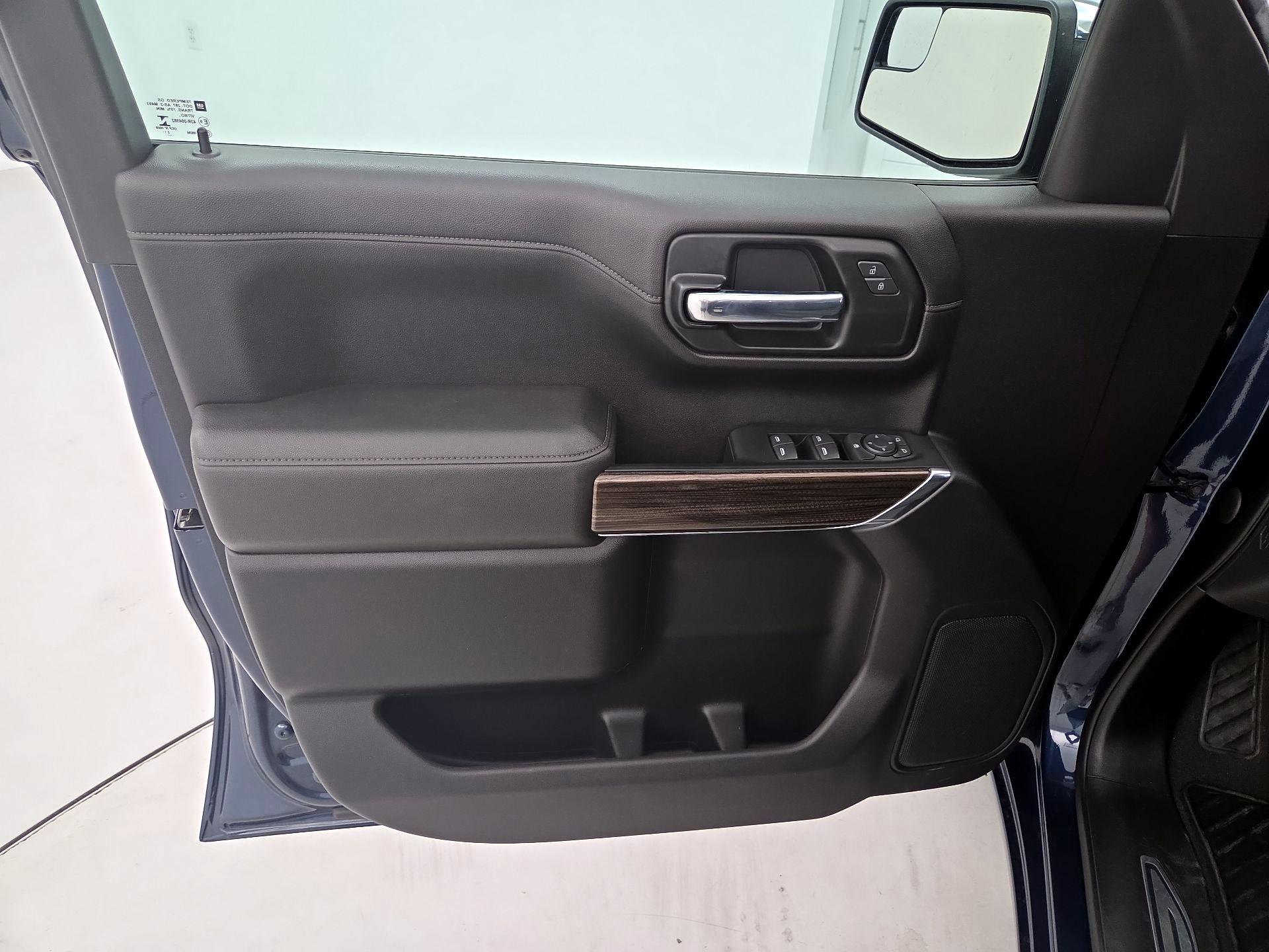 Thumbnail: 2022 Chevrolet Silverado 1500 - 12