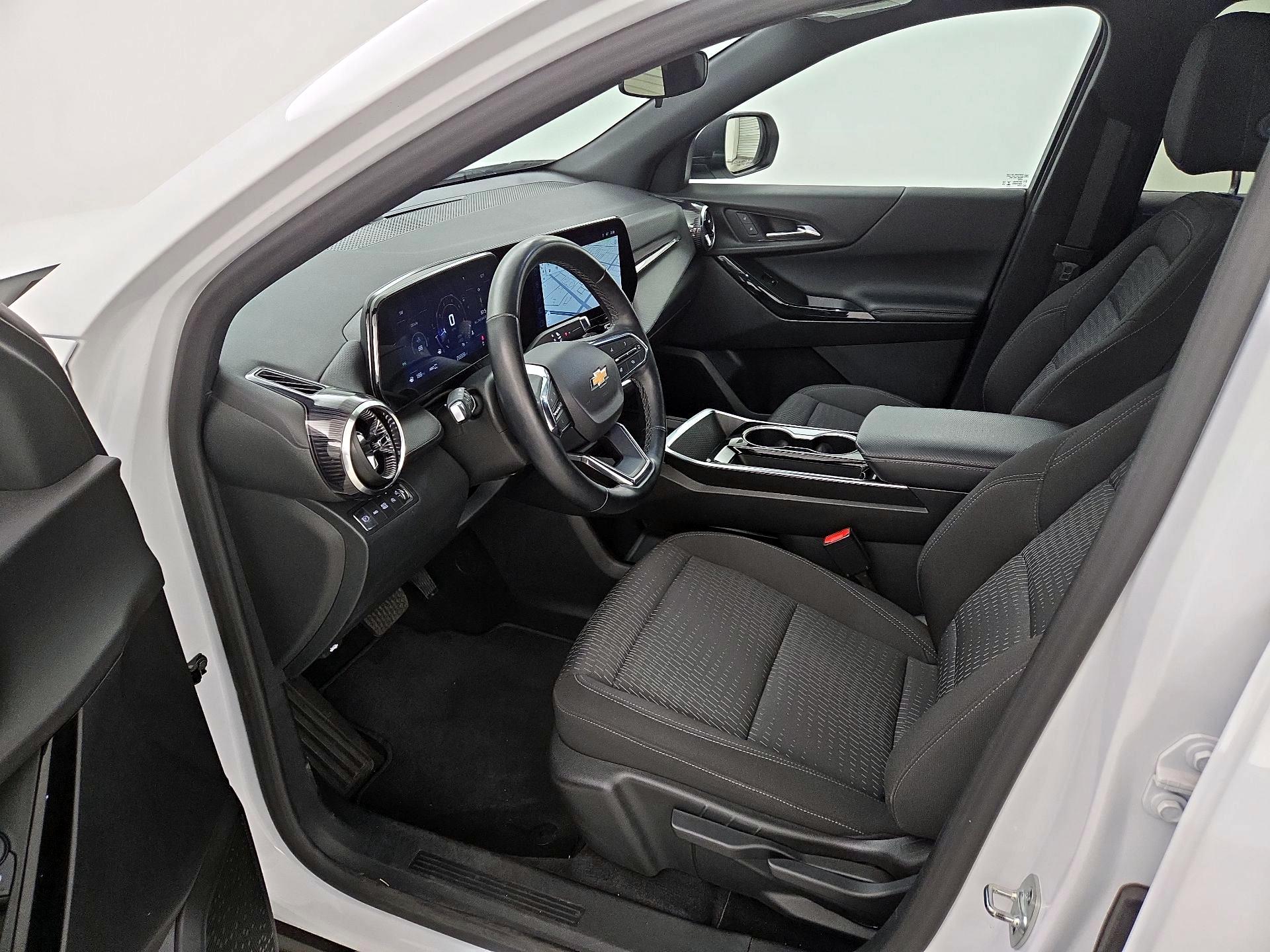 Thumbnail: 2025 Chevrolet Equinox - 11