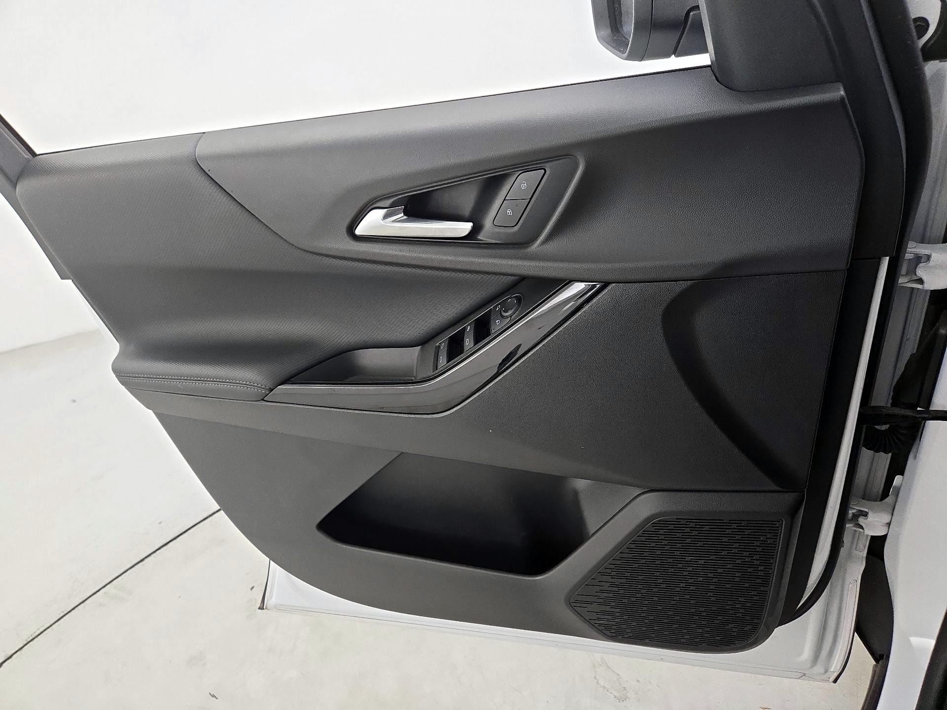 Thumbnail: 2025 Chevrolet Equinox - 12