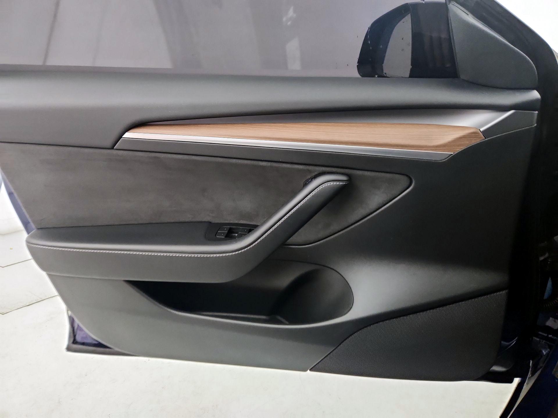 Thumbnail: 2022 Tesla Model 3 - 12
