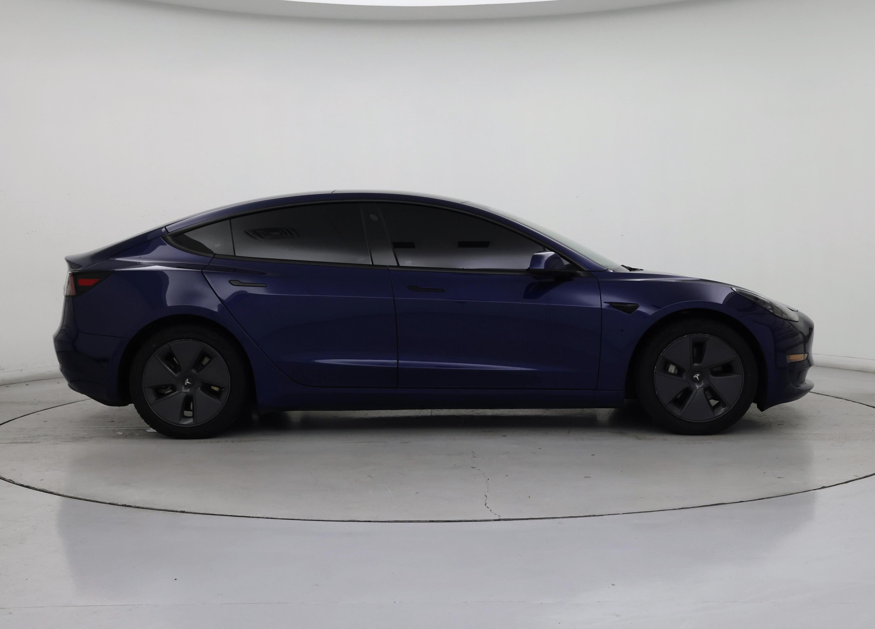 Thumbnail: 2022 Tesla Model 3 - 7