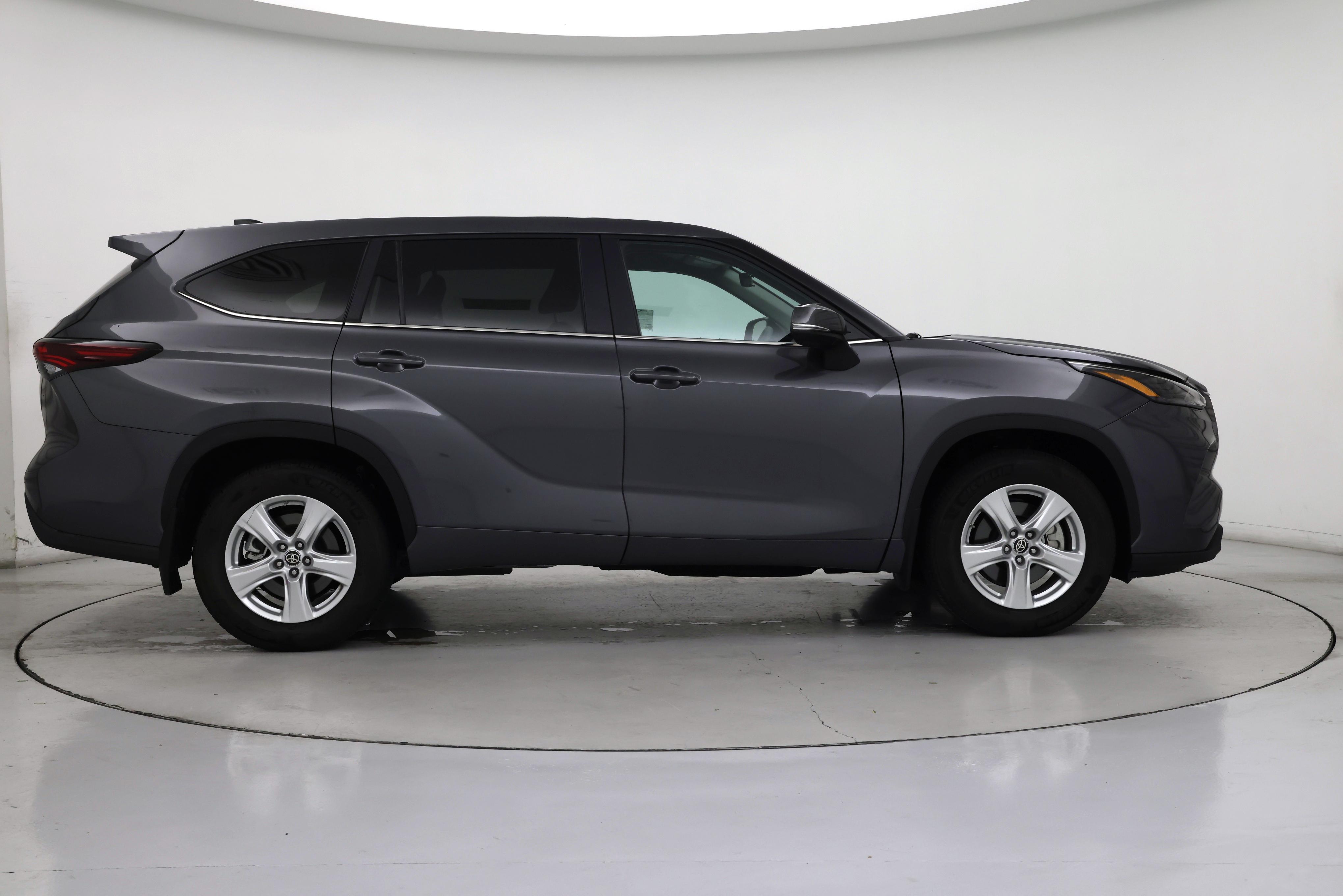 Thumbnail: 2024 Toyota Highlander - 7