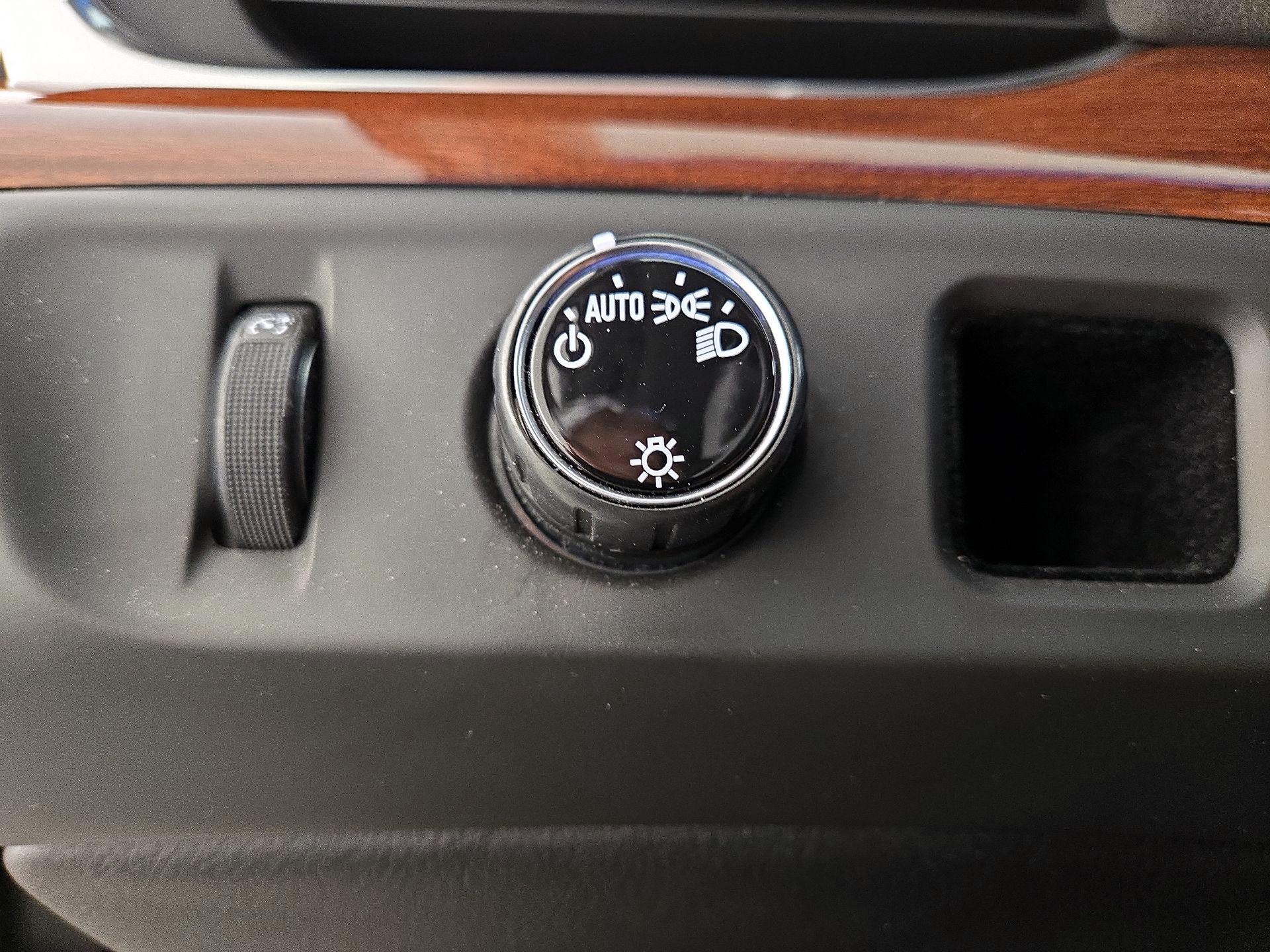 Thumbnail: 2016 Cadillac Escalade - 13