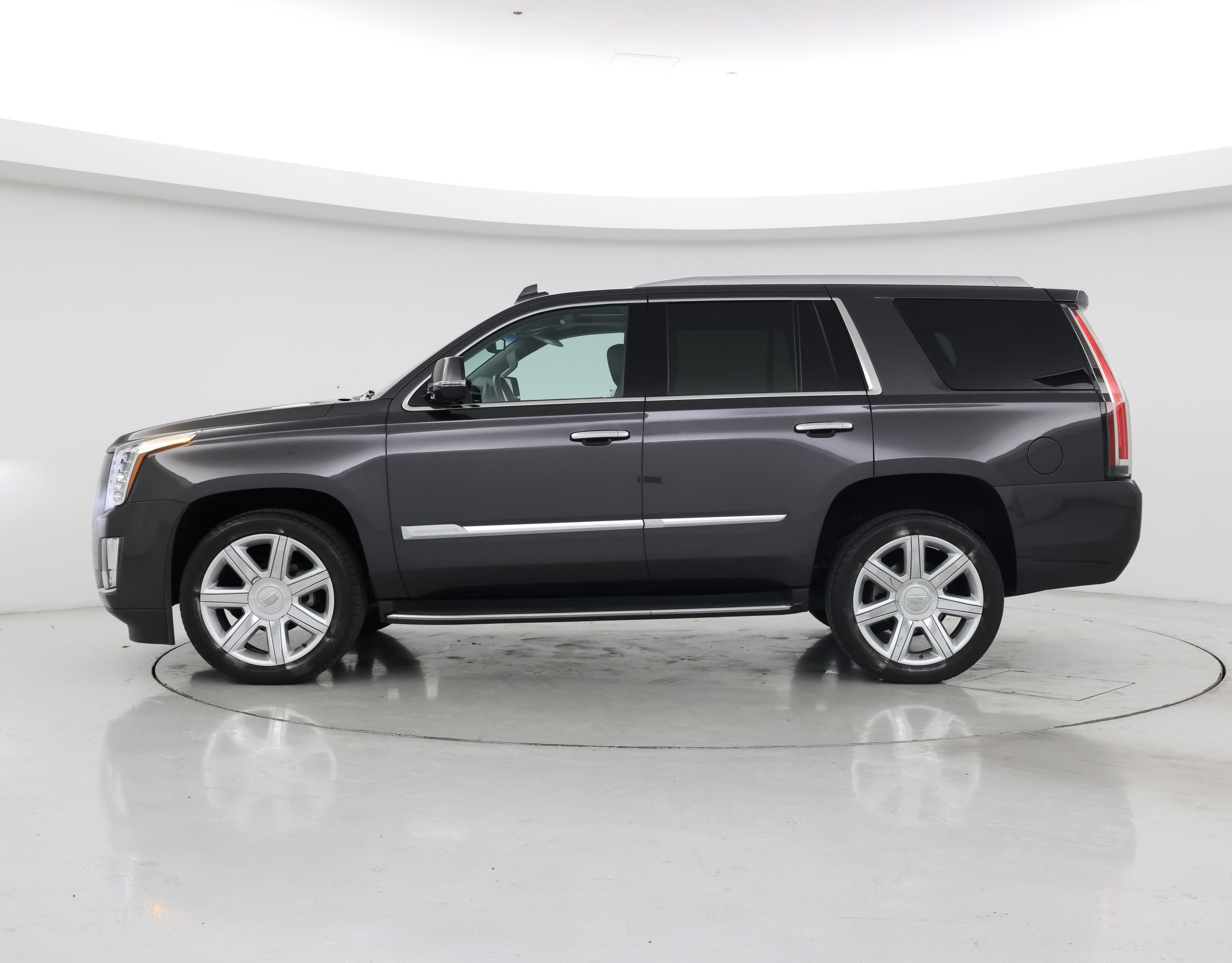 Thumbnail: 2016 Cadillac Escalade - 3