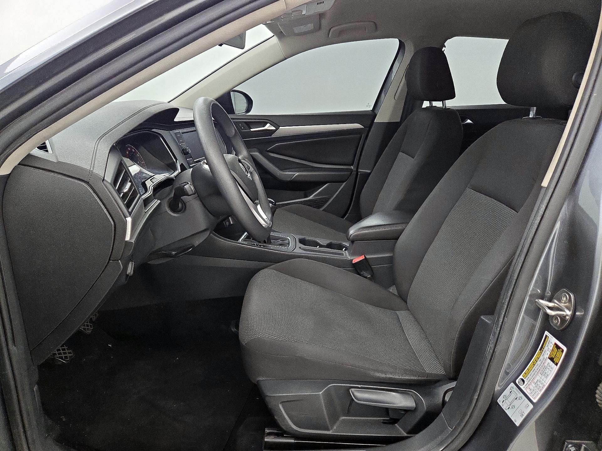 Thumbnail: 2019 Volkswagen Jetta - 11