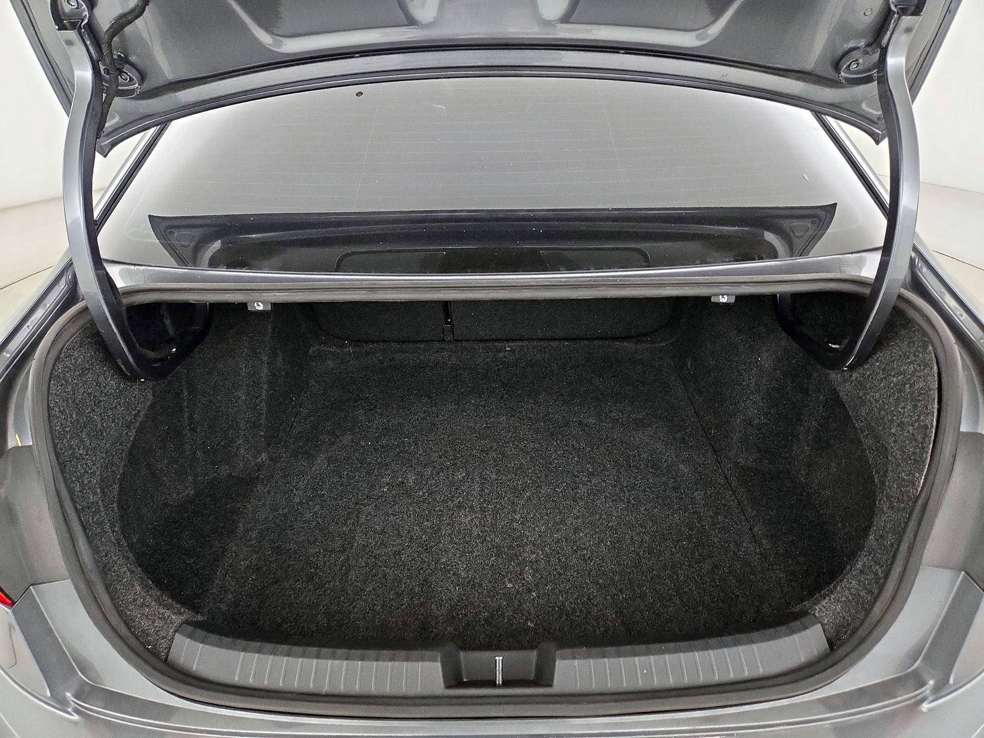 Thumbnail: 2019 Volkswagen Jetta - 20