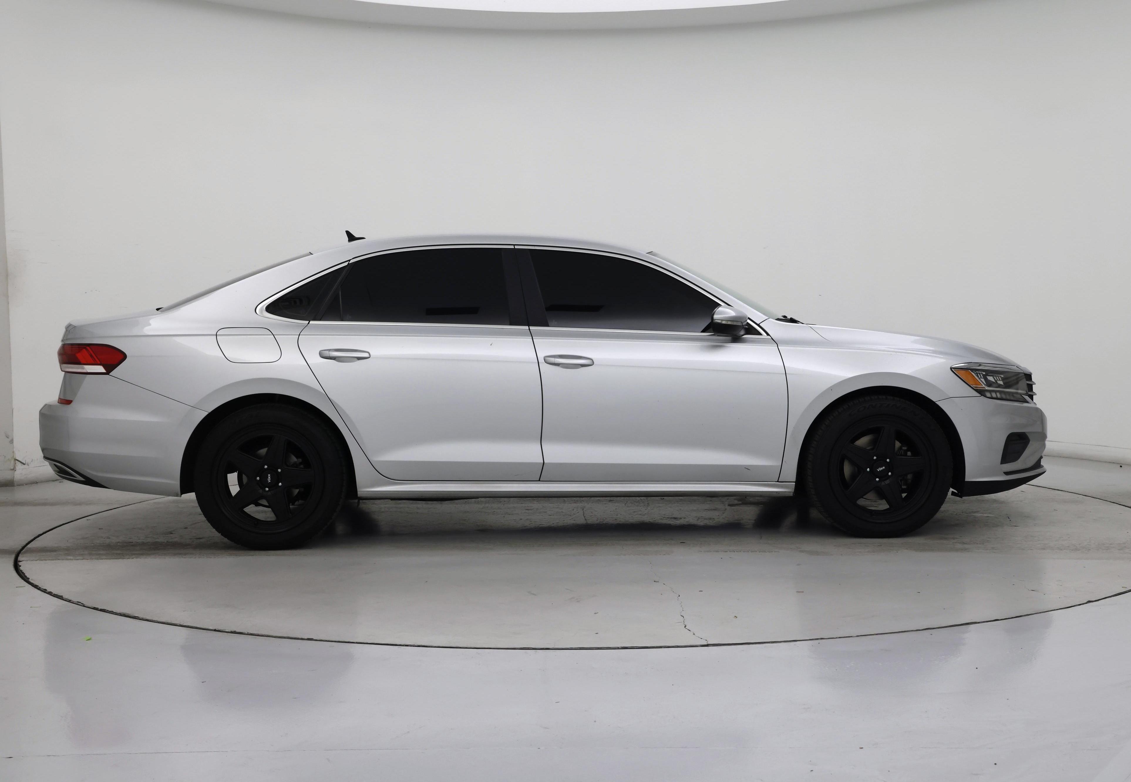 Thumbnail: 2020 Volkswagen Passat - 7