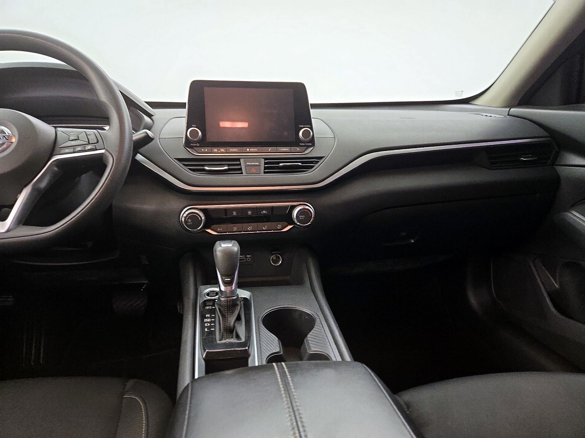 Thumbnail: 2019 Nissan Altima - 9