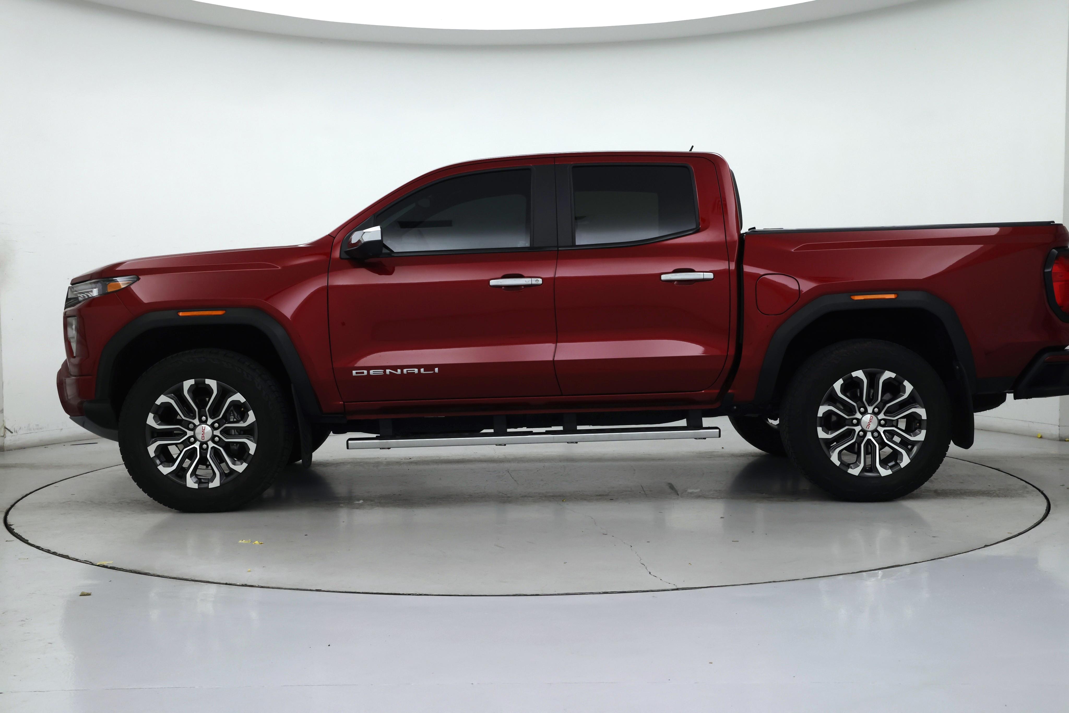 Thumbnail: 2024 GMC Canyon - 3