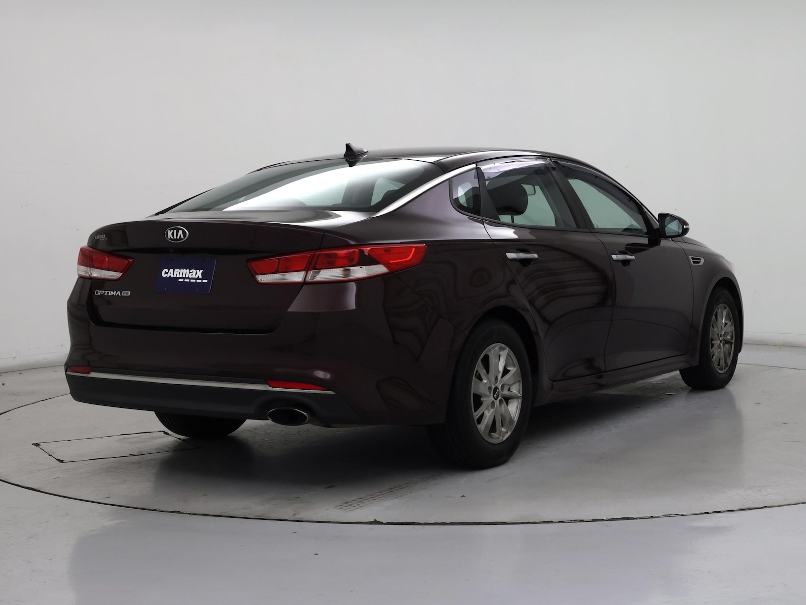 2017 Kia Optima LX - Photo 9