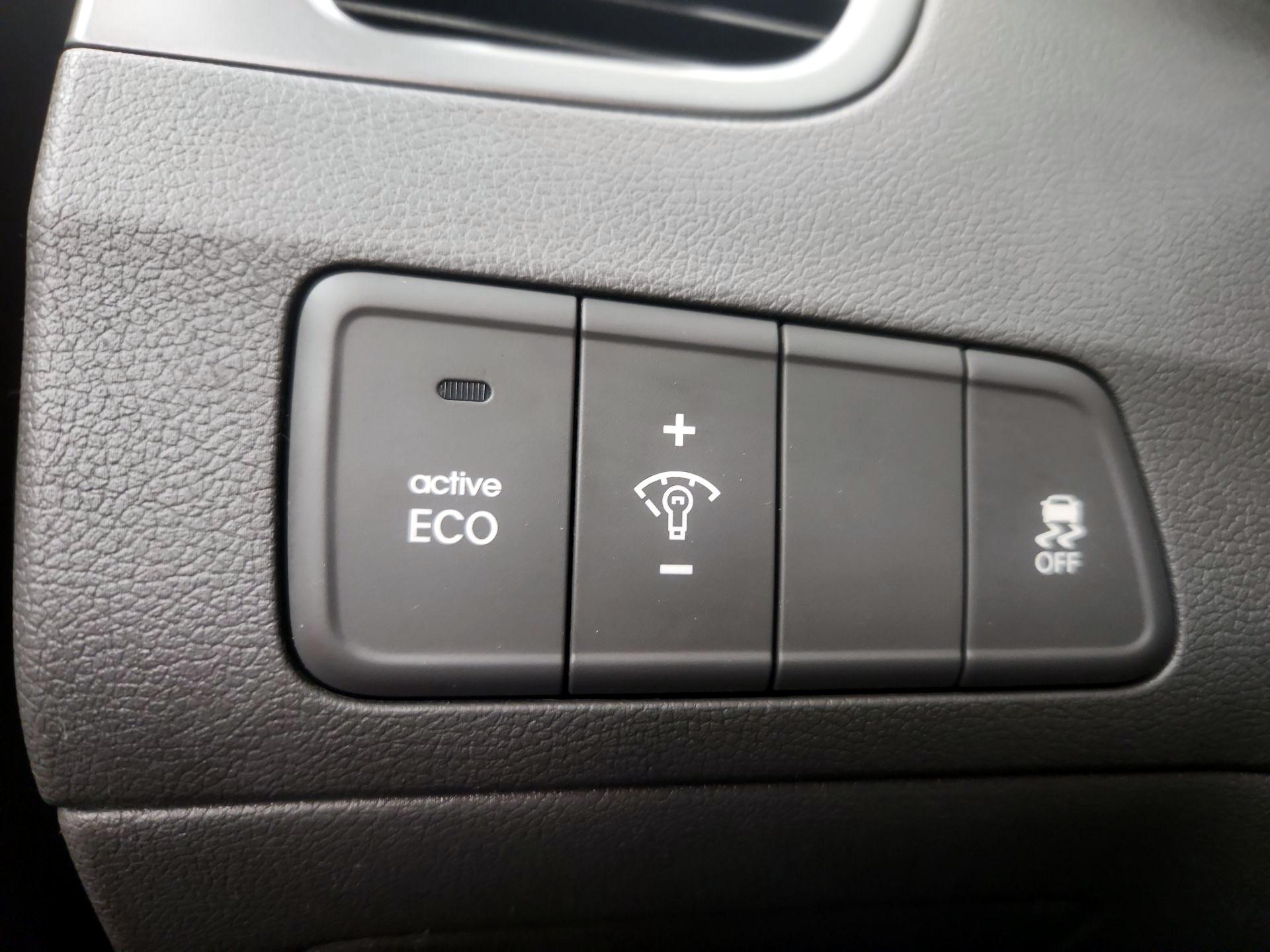 Thumbnail: 2014 Hyundai Elantra - 13