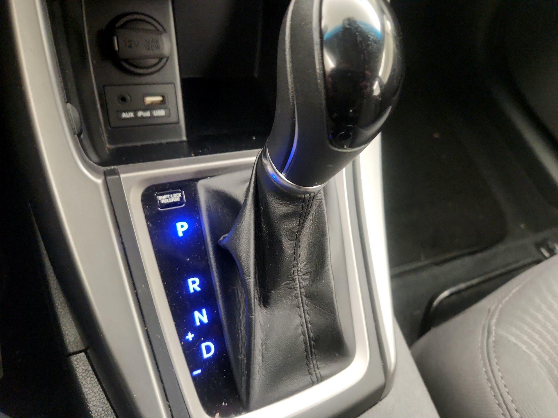 Thumbnail: 2014 Hyundai Elantra - 16