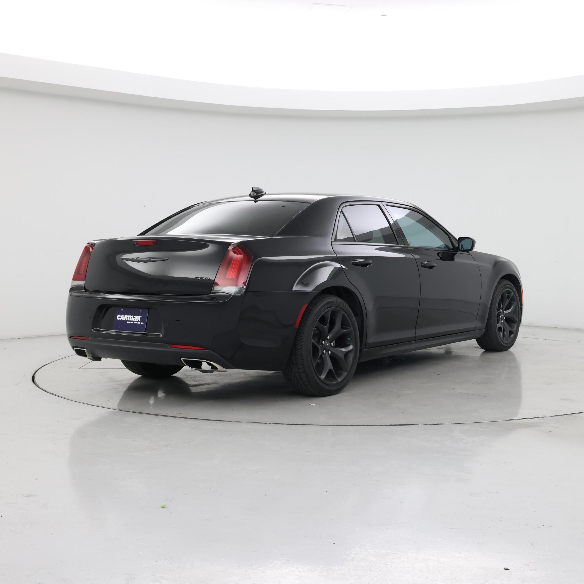 Thumbnail: 2022 Chrysler 300 - 8