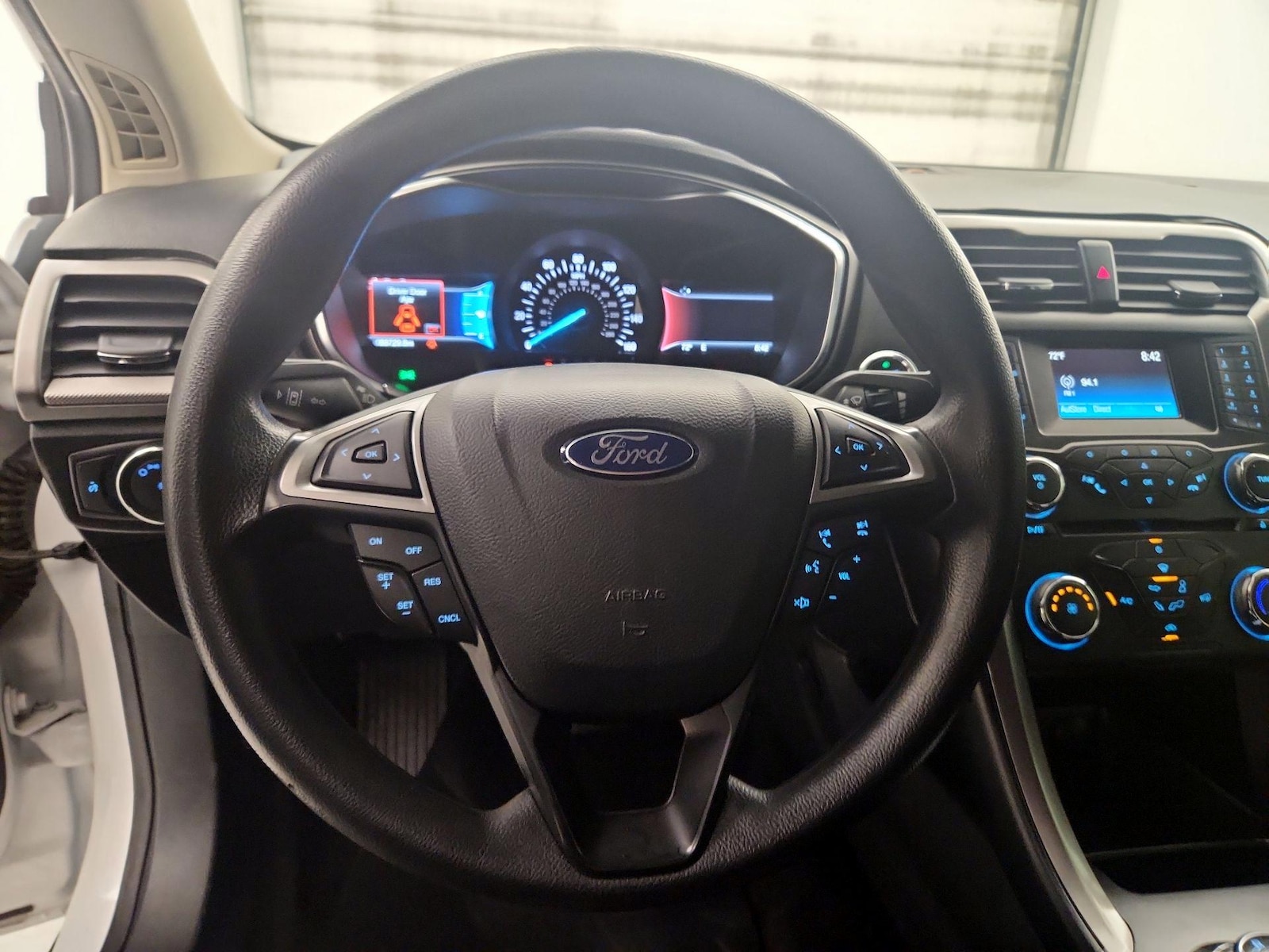2017 Ford Fusion SE - Photo 11