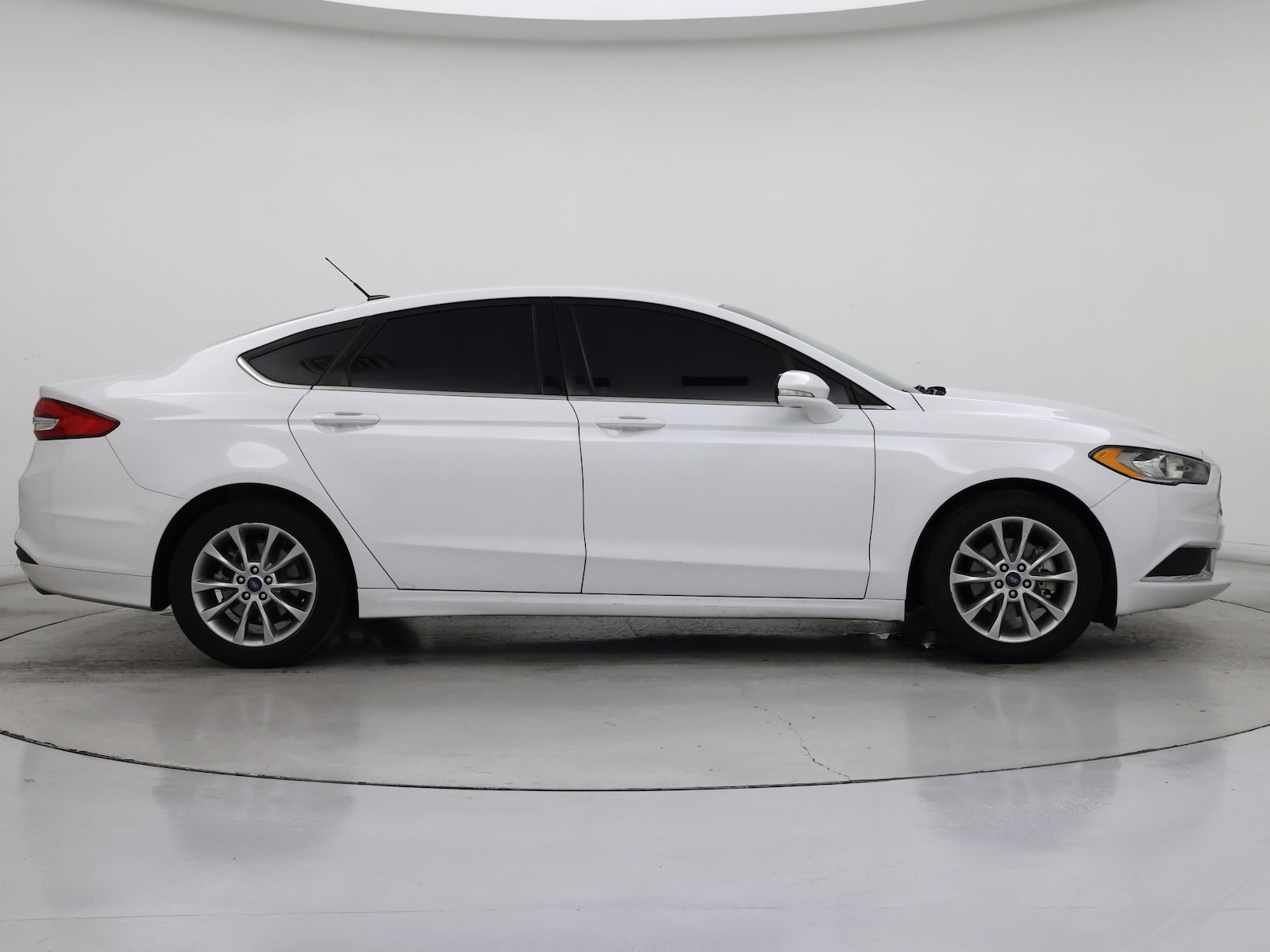 2017 Ford Fusion SE - Photo 8