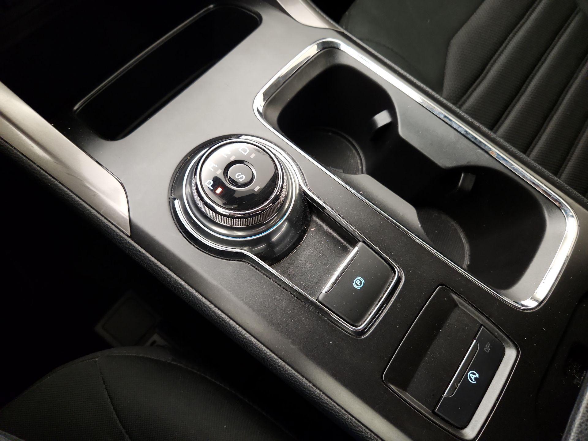Thumbnail: 2019 Ford Fusion - 17