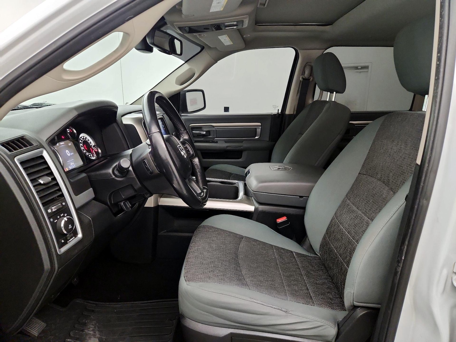 Power Seat(s) & Side Airbags