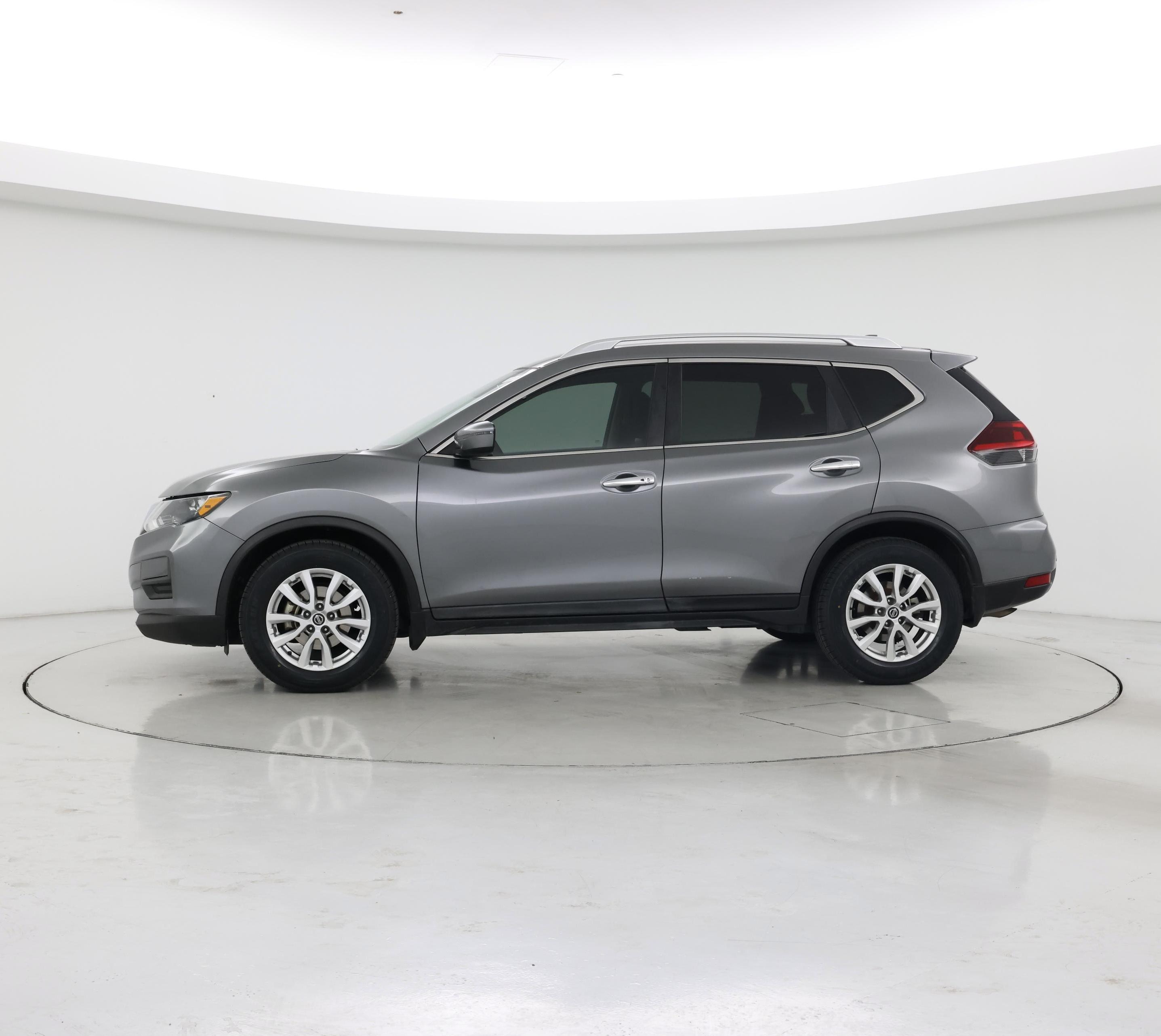 Thumbnail: 2020 Nissan Rogue - 3