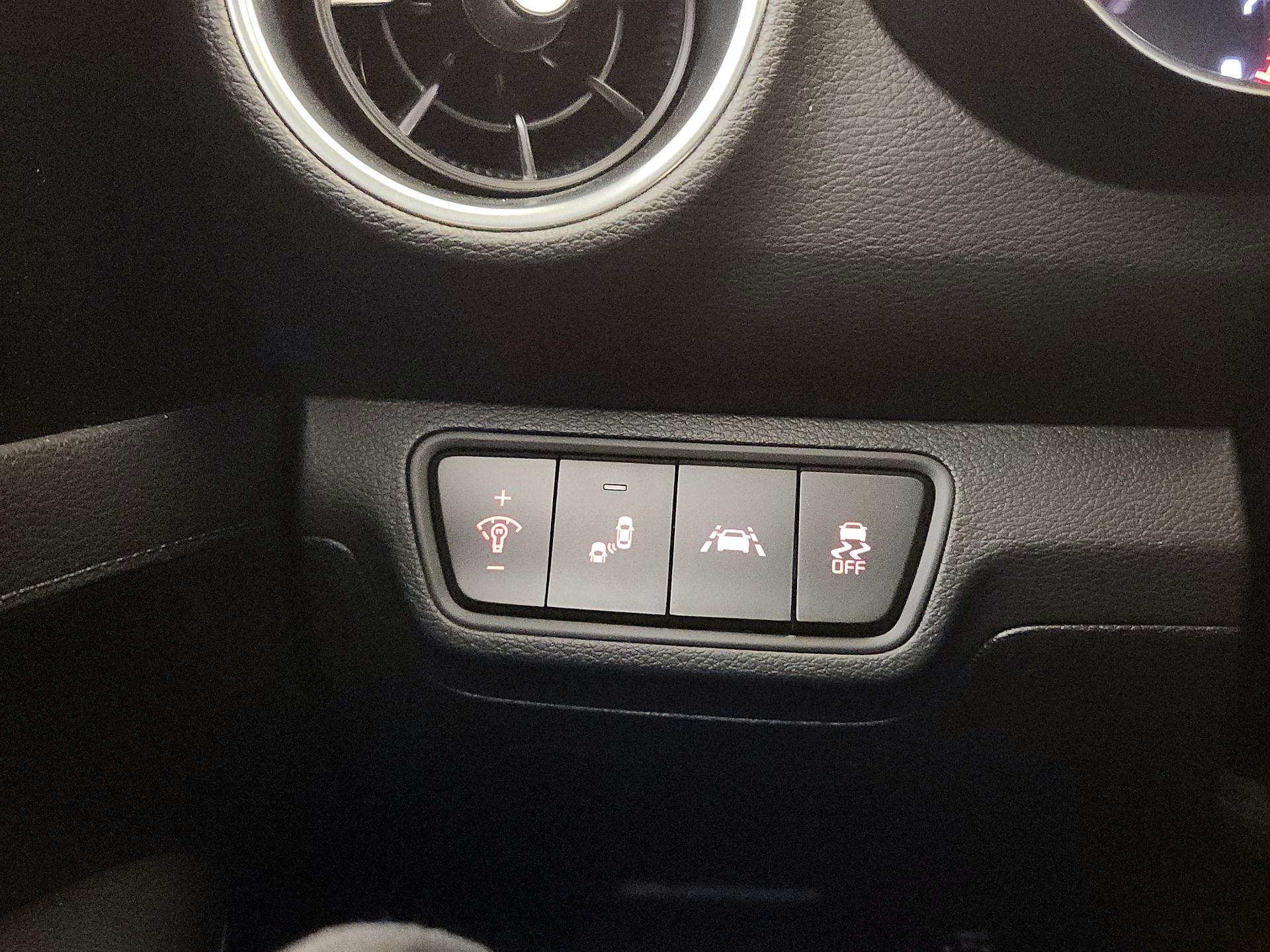 Thumbnail: 2019 Kia Forte - 13