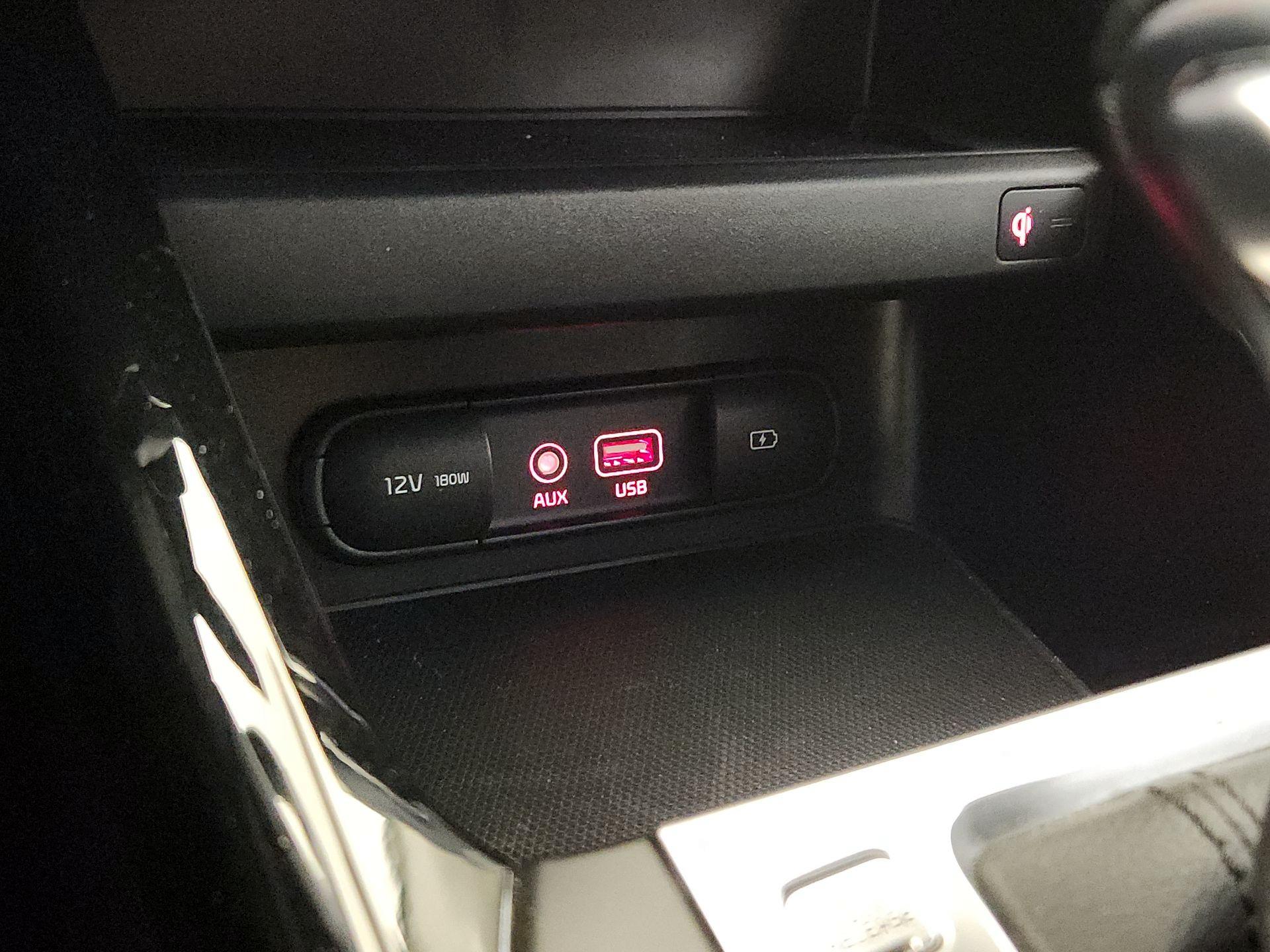 Thumbnail: 2019 Kia Forte - 18