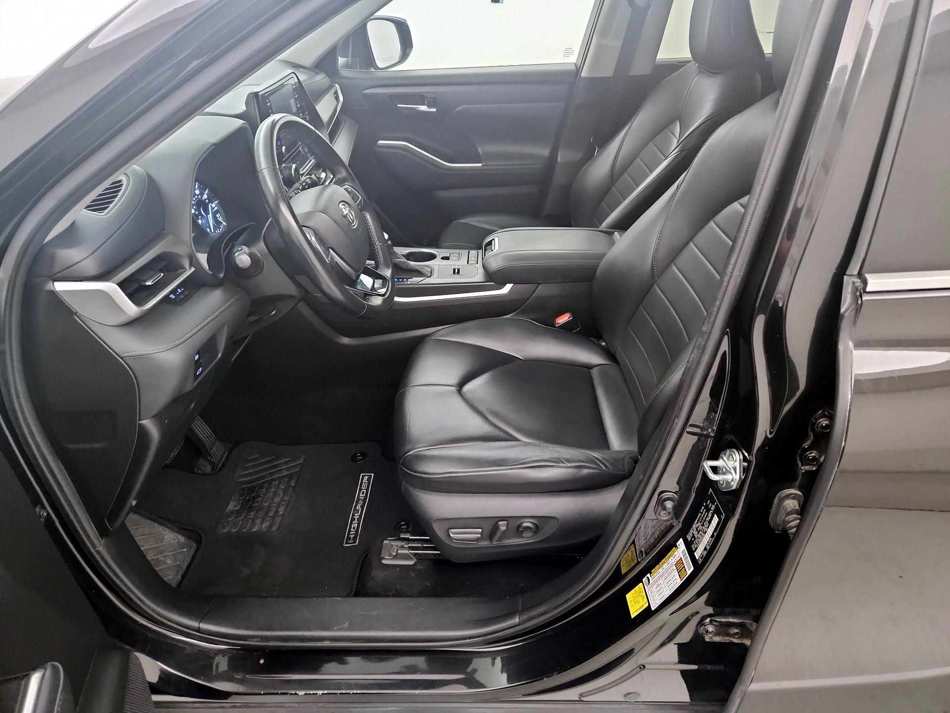 Thumbnail: 2021 Toyota Highlander - 11