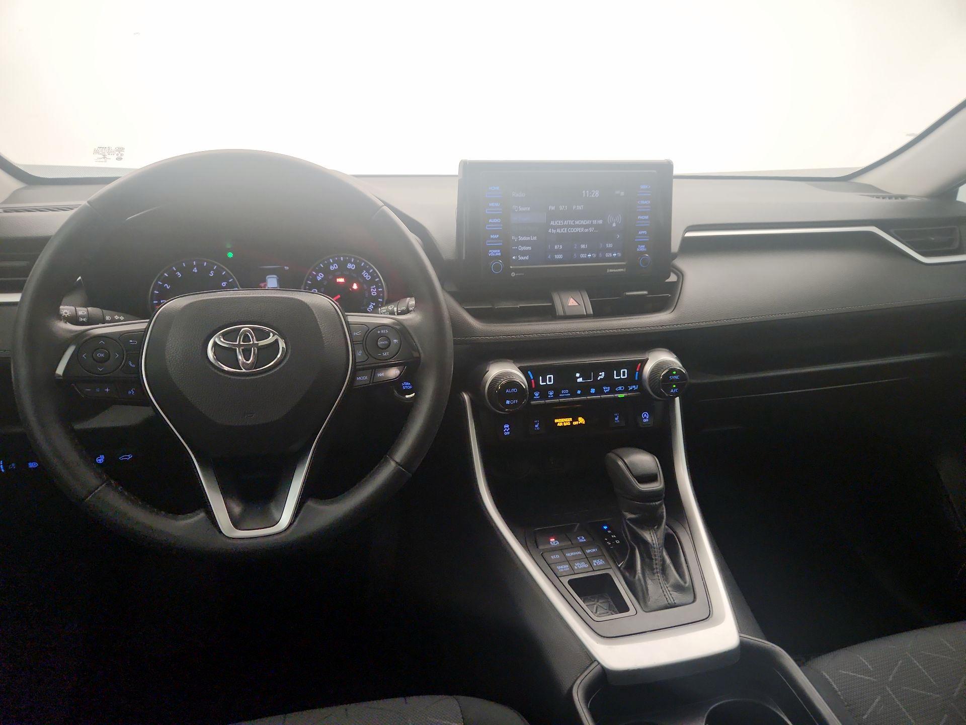 Thumbnail: 2021 Toyota RAV4 - 9