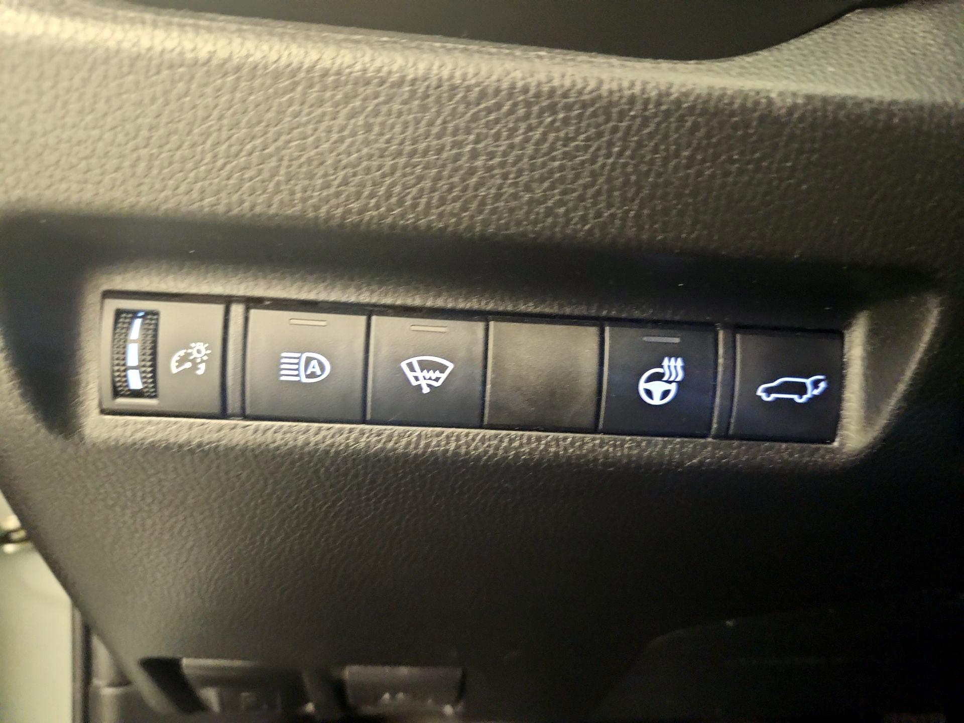 Thumbnail: 2021 Toyota RAV4 - 13