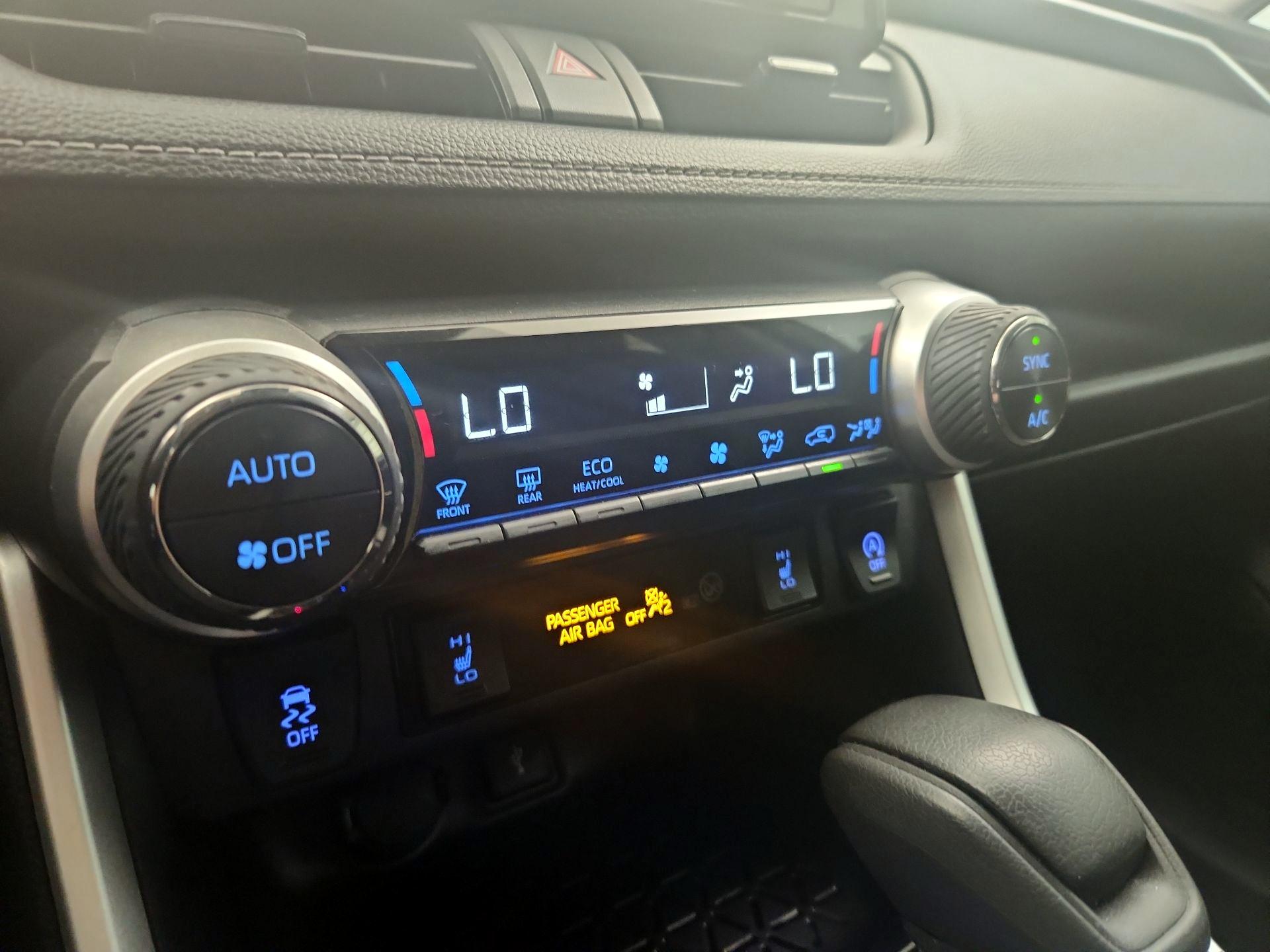 Thumbnail: 2021 Toyota RAV4 - 16