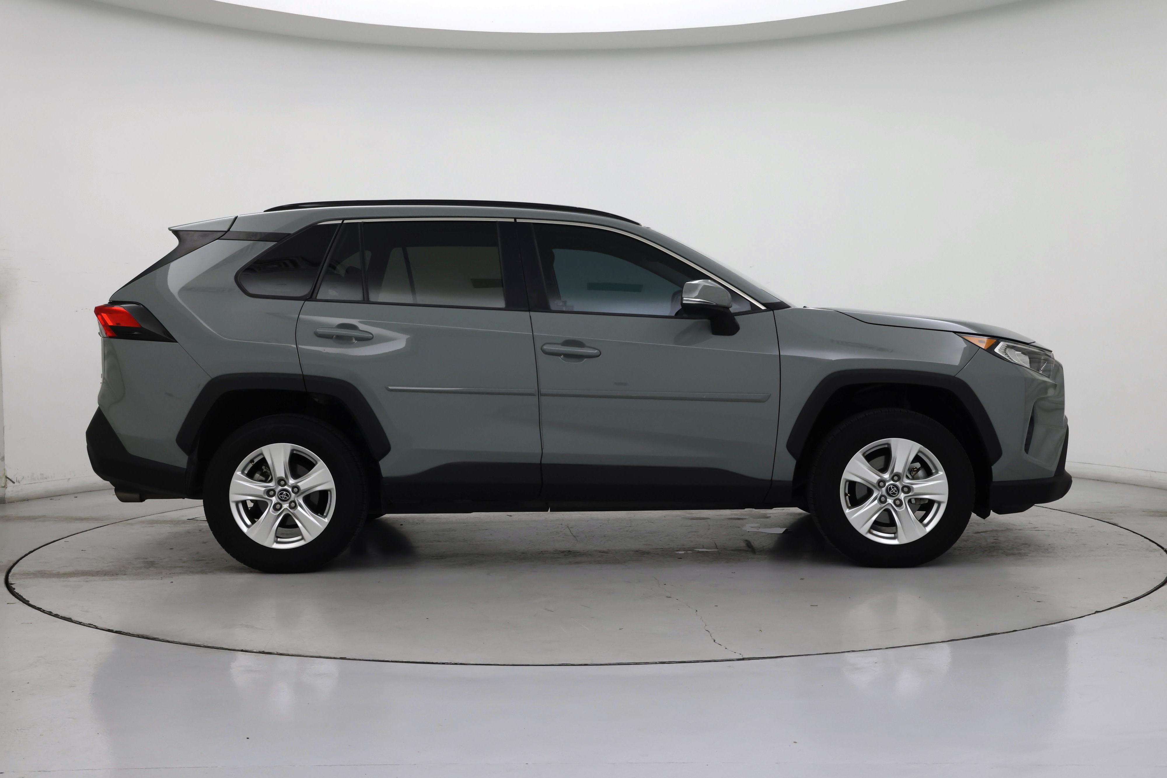 Thumbnail: 2021 Toyota RAV4 - 7