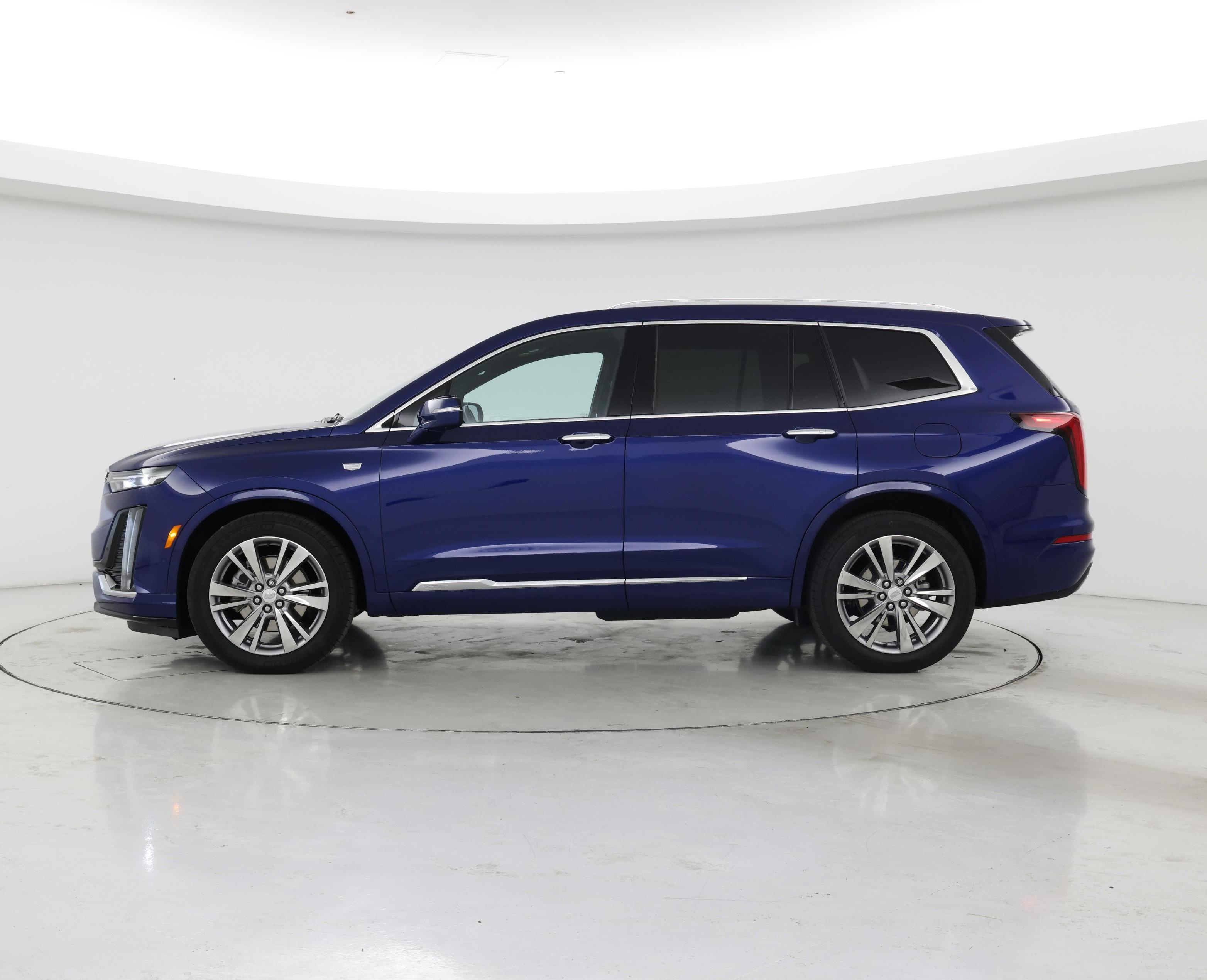Thumbnail: 2024 Cadillac XT6 - 3