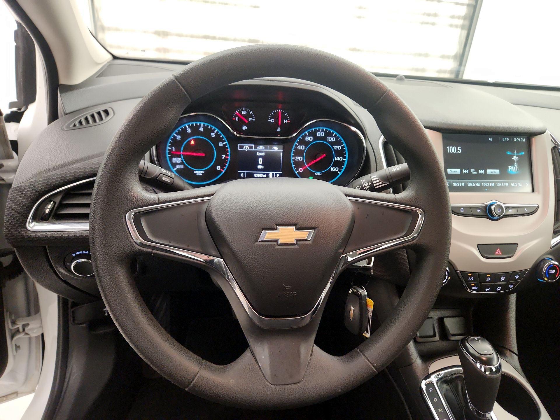 Thumbnail: 2018 Chevrolet Cruze - 10