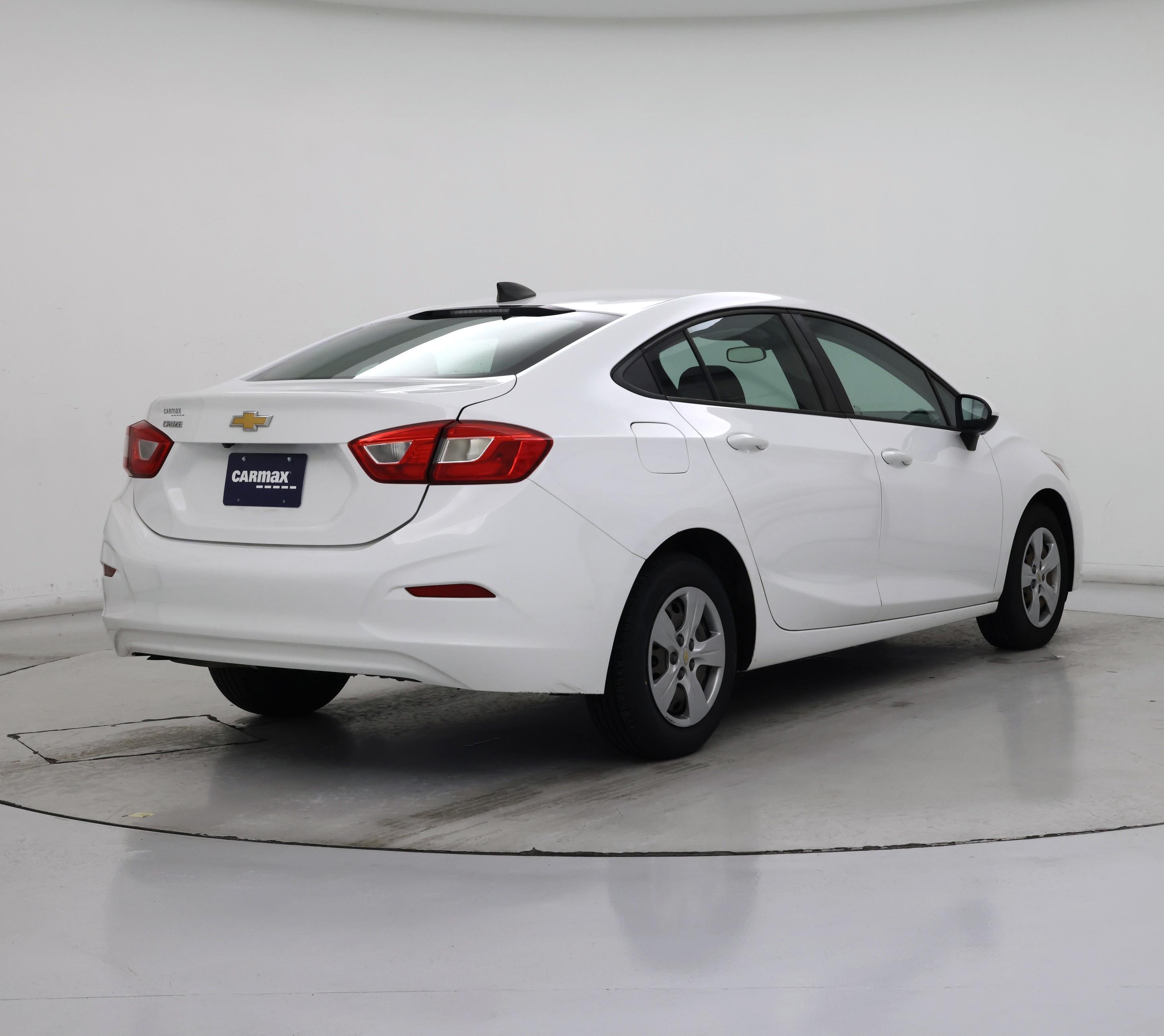 Thumbnail: 2018 Chevrolet Cruze - 8