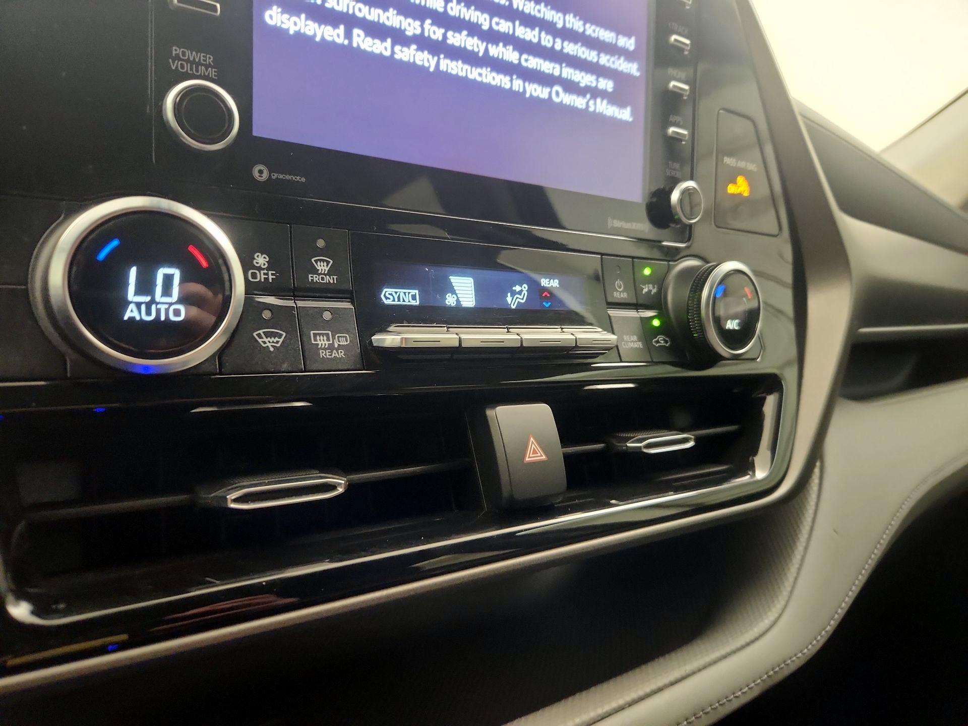 Thumbnail: 2022 Toyota Highlander - 16