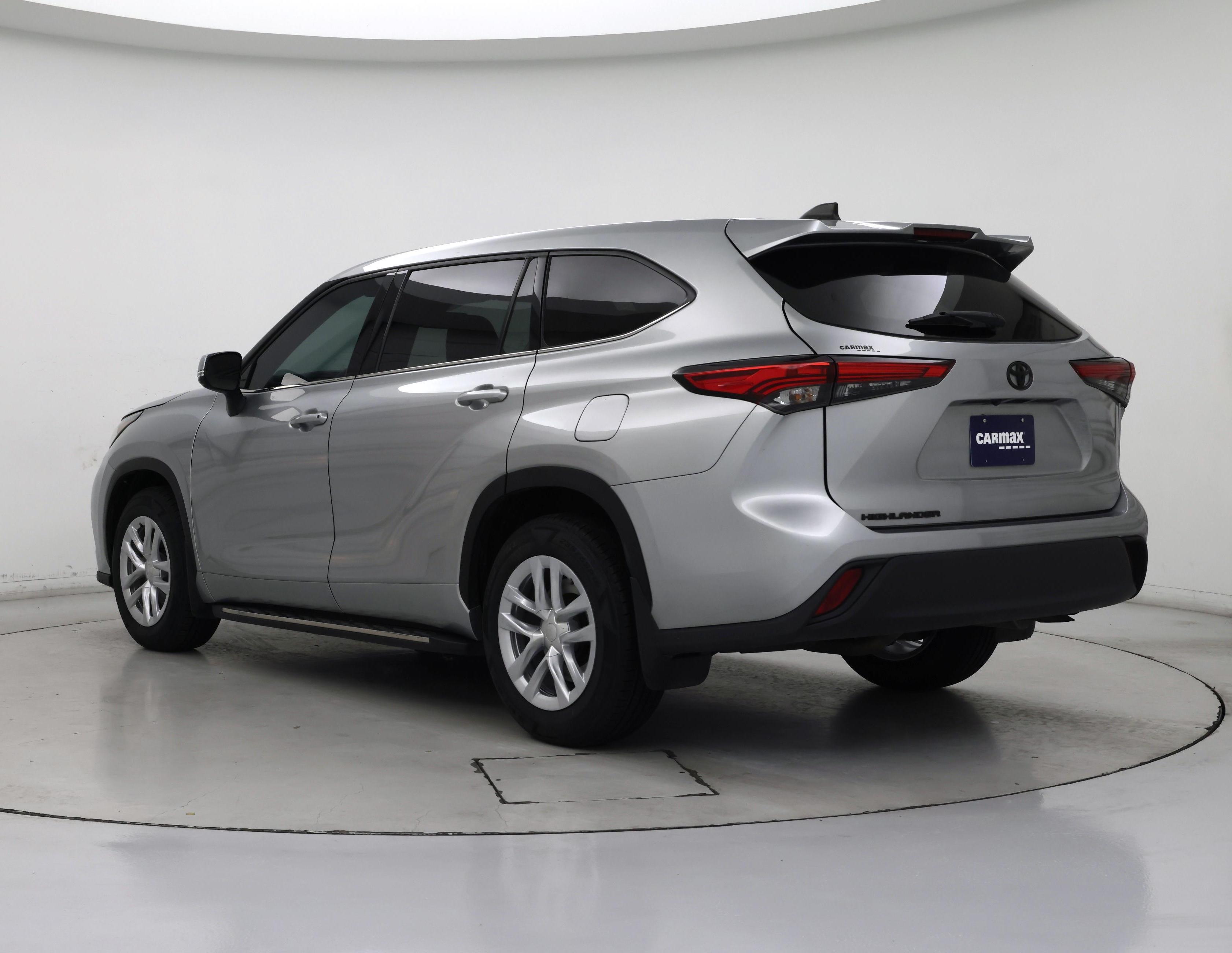 Thumbnail: 2022 Toyota Highlander - 2