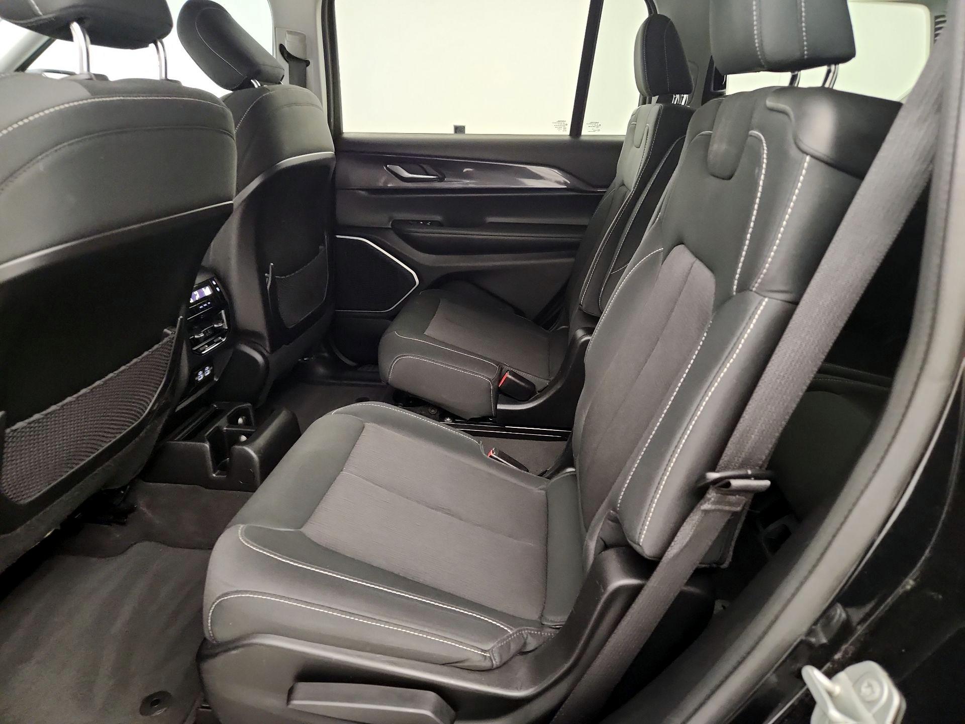 Thumbnail: 2021 Jeep Grand Cherokee L - 20