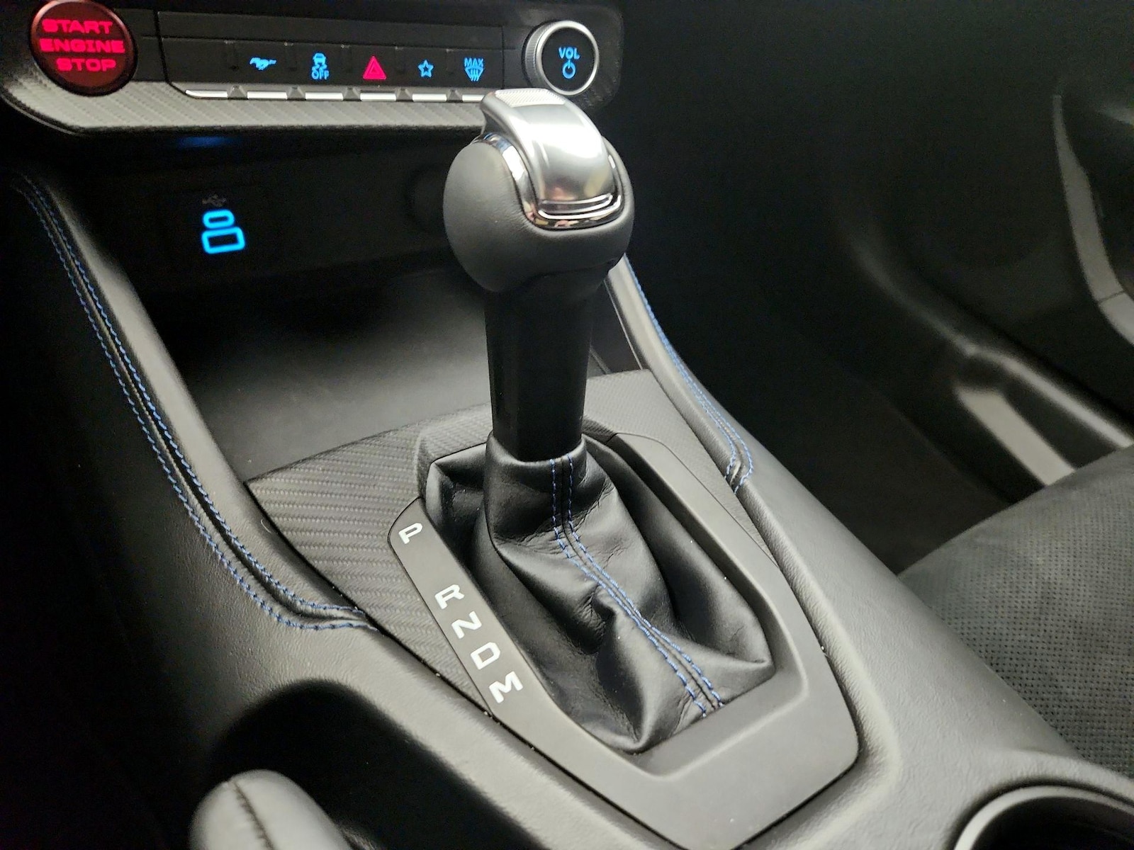 2025 Ford Mustang Dark Horse - Photo 19