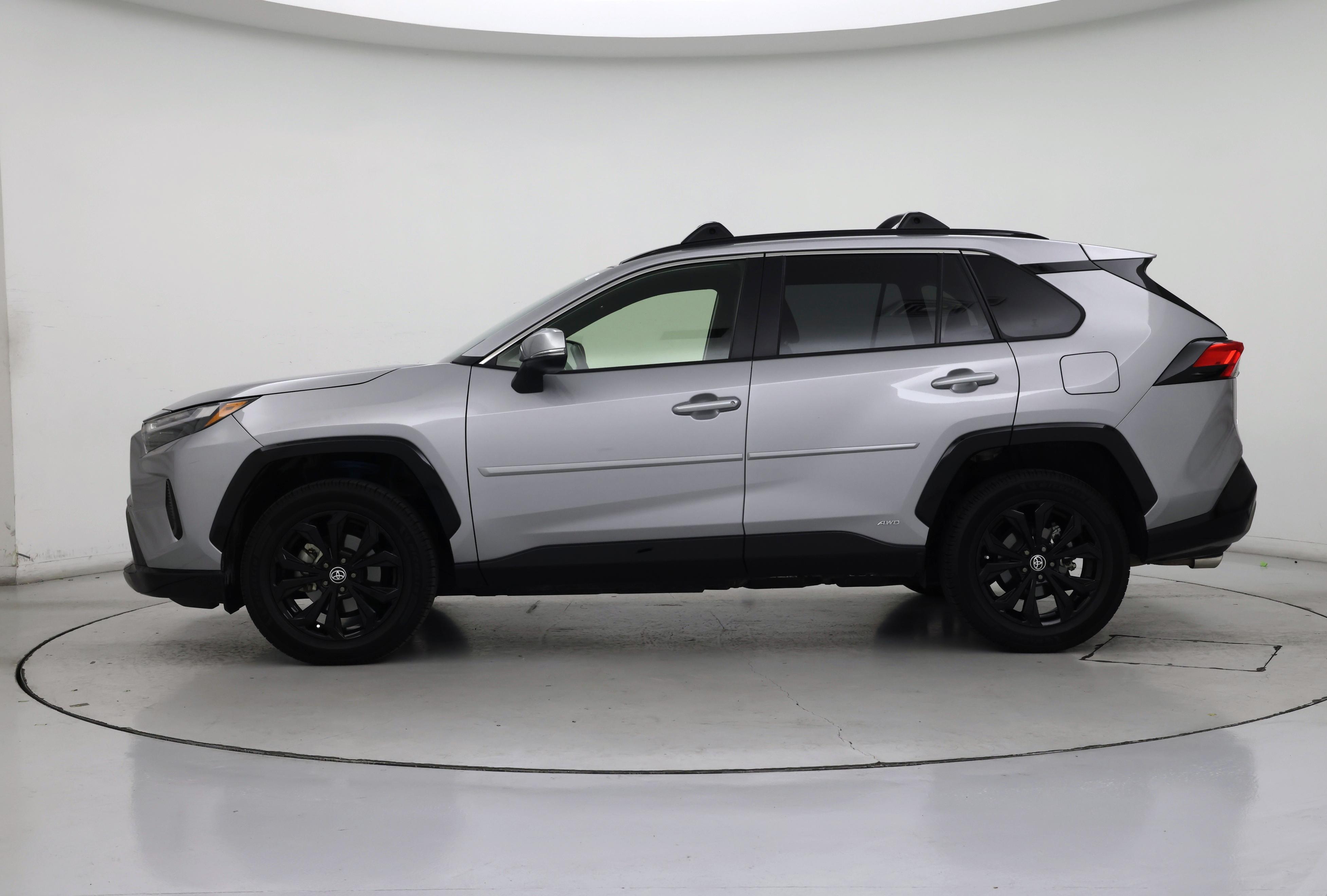 Thumbnail: 2024 Toyota RAV4 - 3
