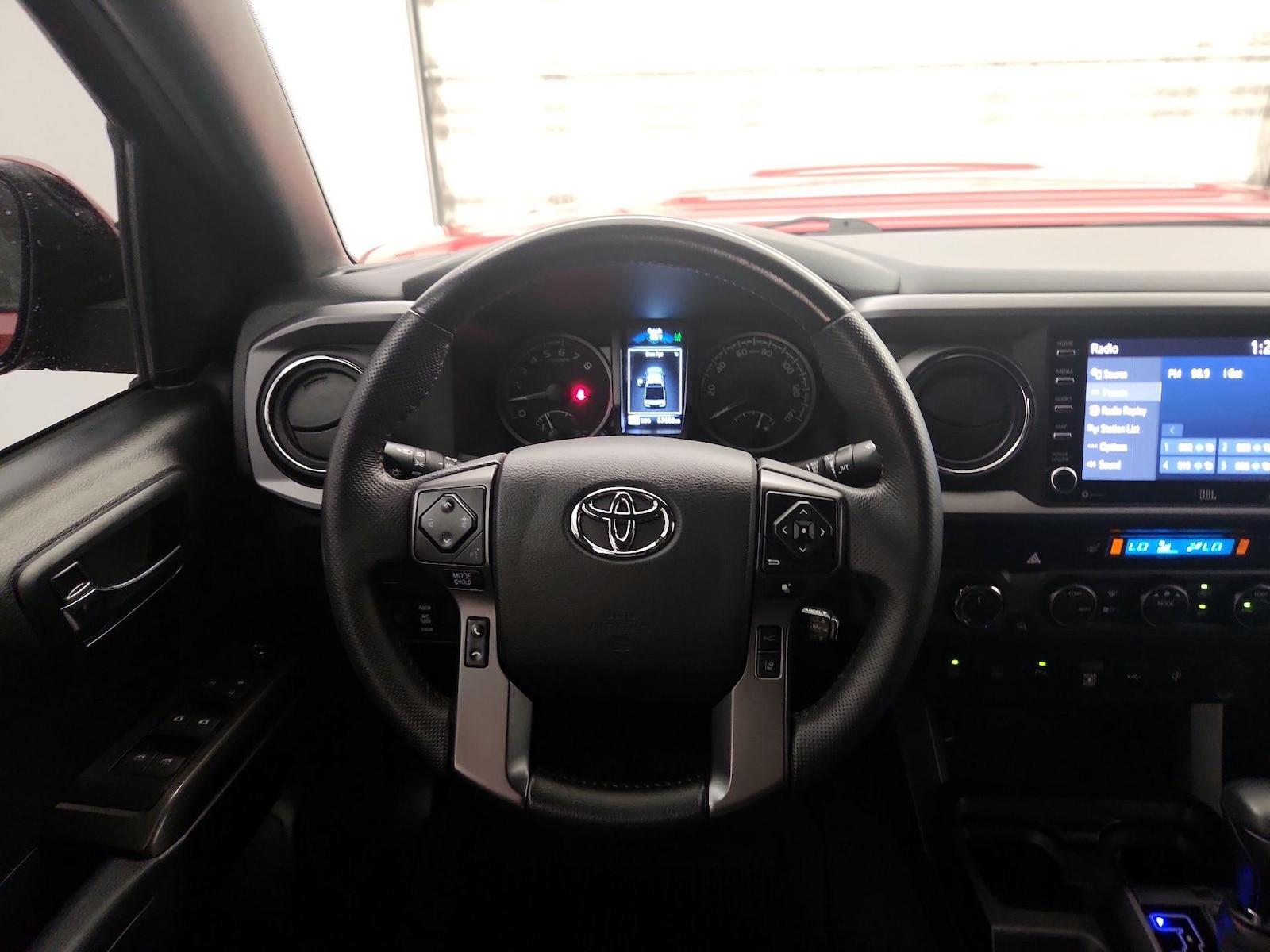 2021 Toyota Tacoma TRD Sport - Photo 11